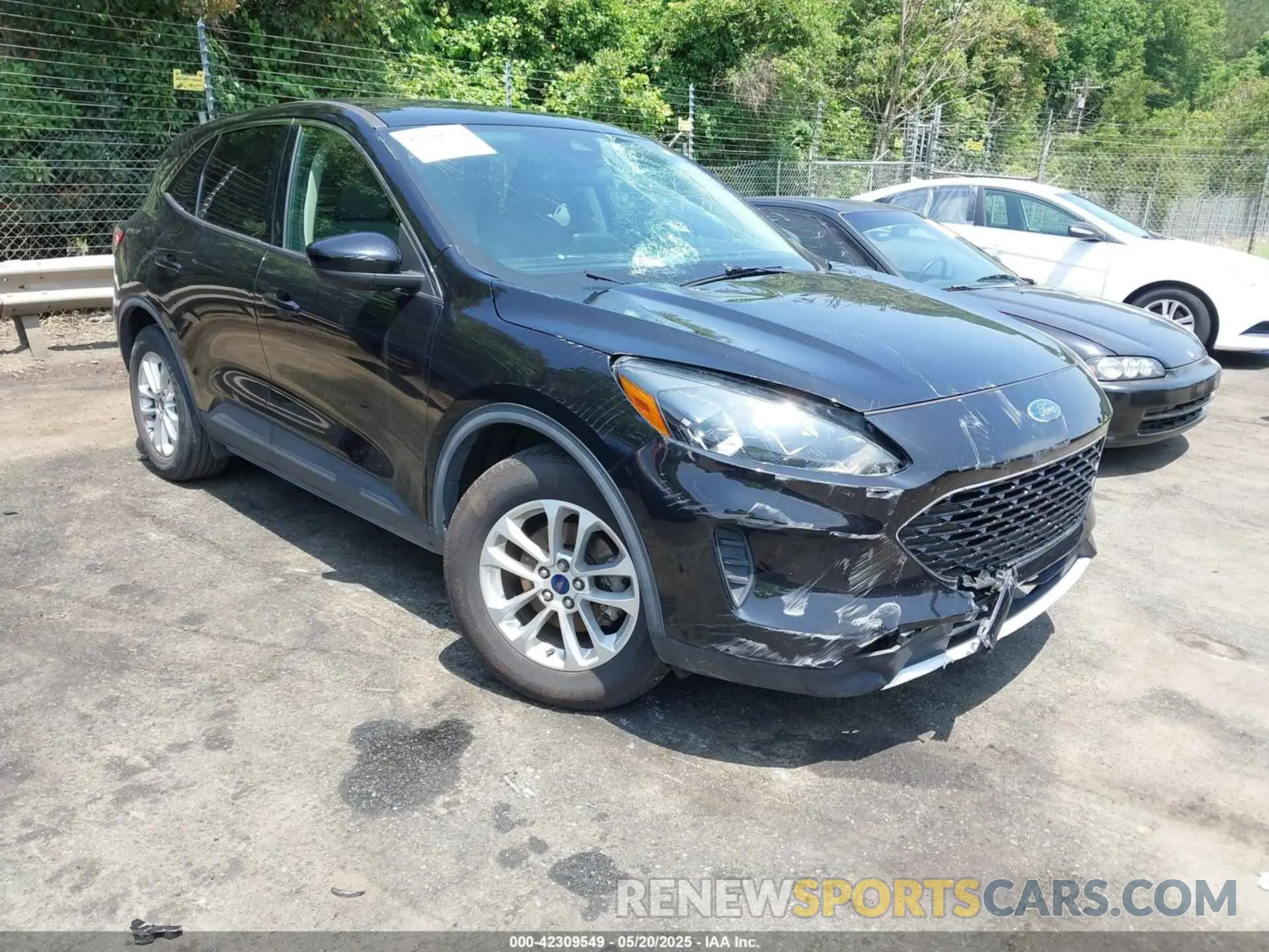 1 Photograph of a damaged car 1FMCU0G66LUA05871 FORD ESCAPE 2020