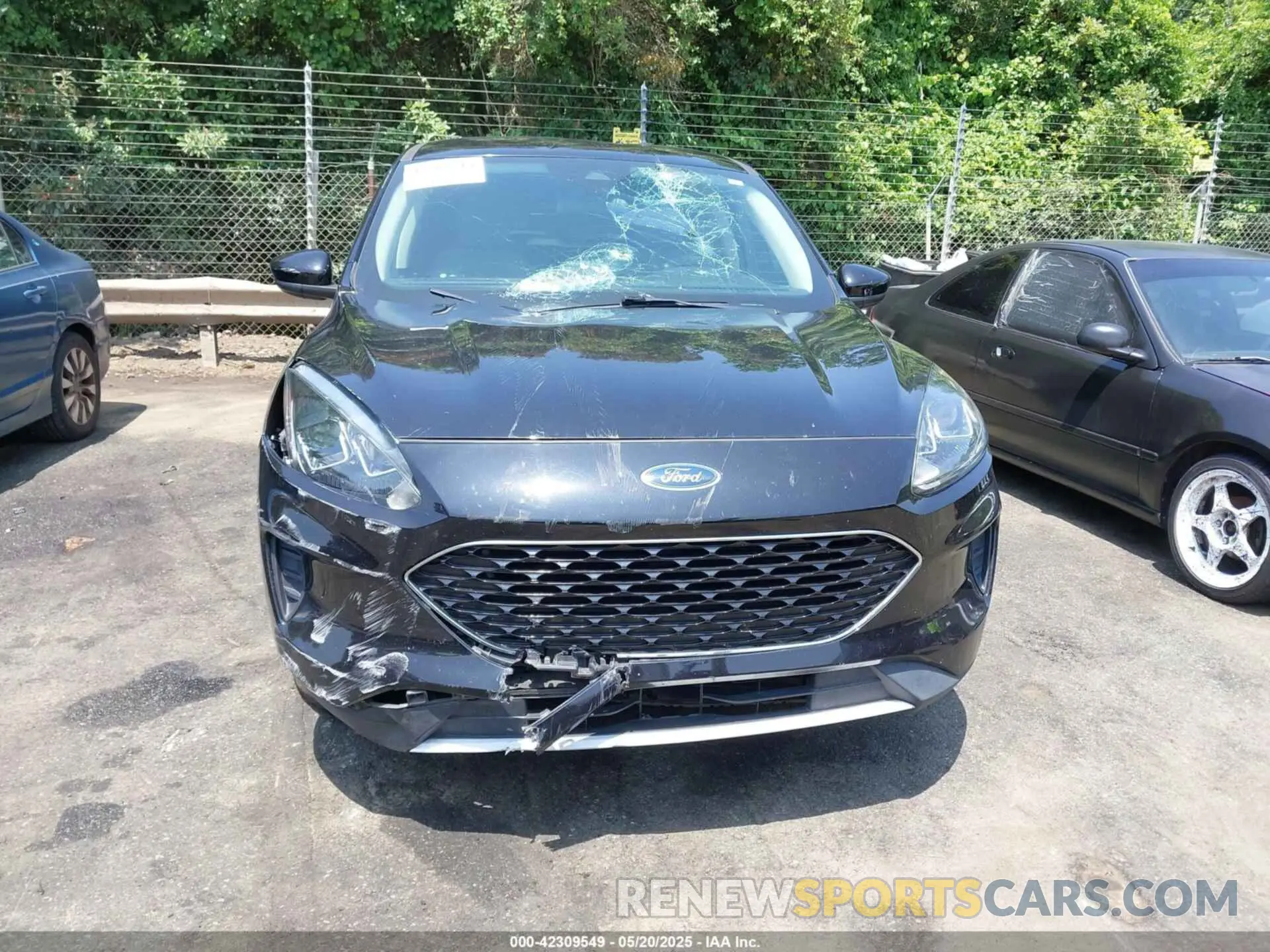 12 Photograph of a damaged car 1FMCU0G66LUA05871 FORD ESCAPE 2020