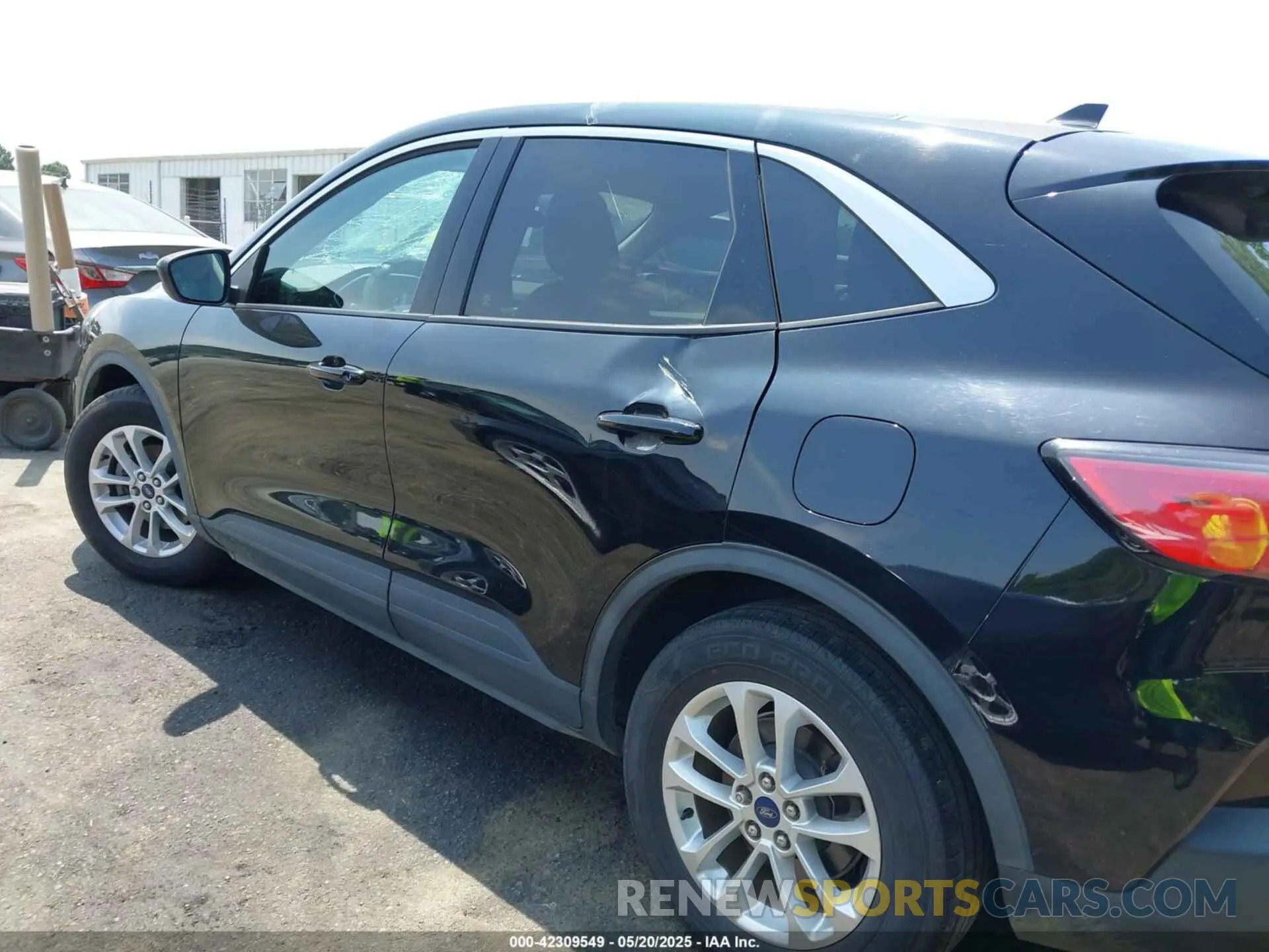 14 Photograph of a damaged car 1FMCU0G66LUA05871 FORD ESCAPE 2020