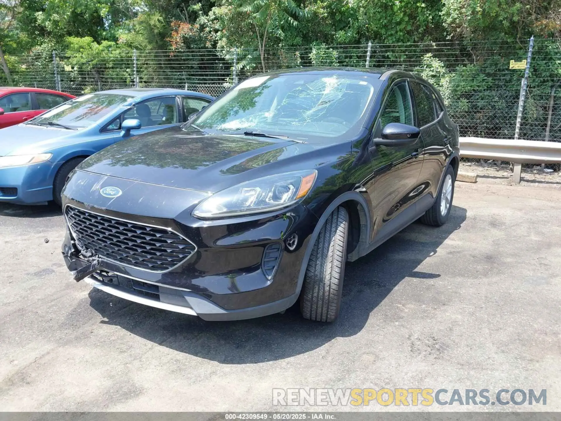 2 Photograph of a damaged car 1FMCU0G66LUA05871 FORD ESCAPE 2020