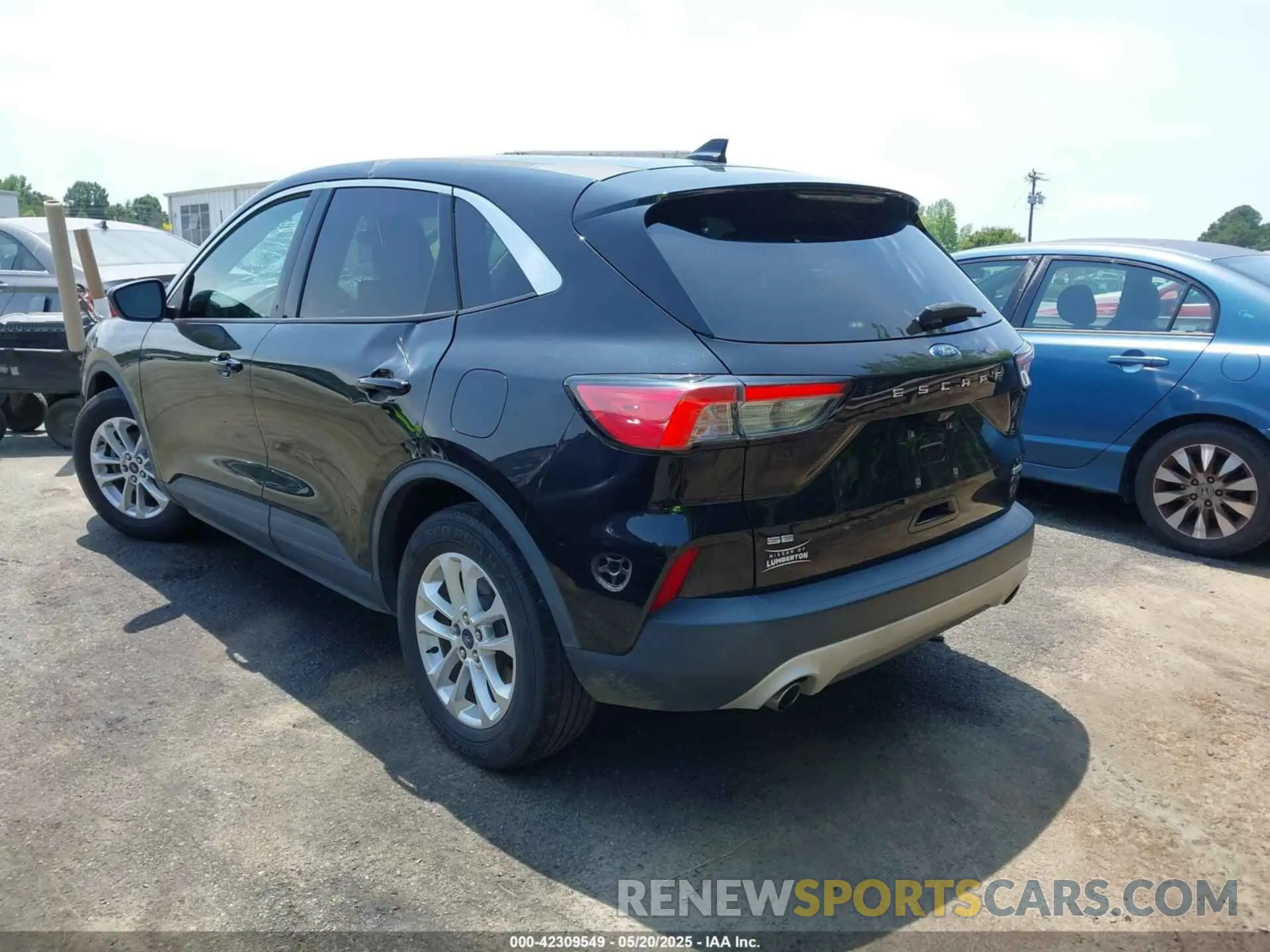 3 Photograph of a damaged car 1FMCU0G66LUA05871 FORD ESCAPE 2020