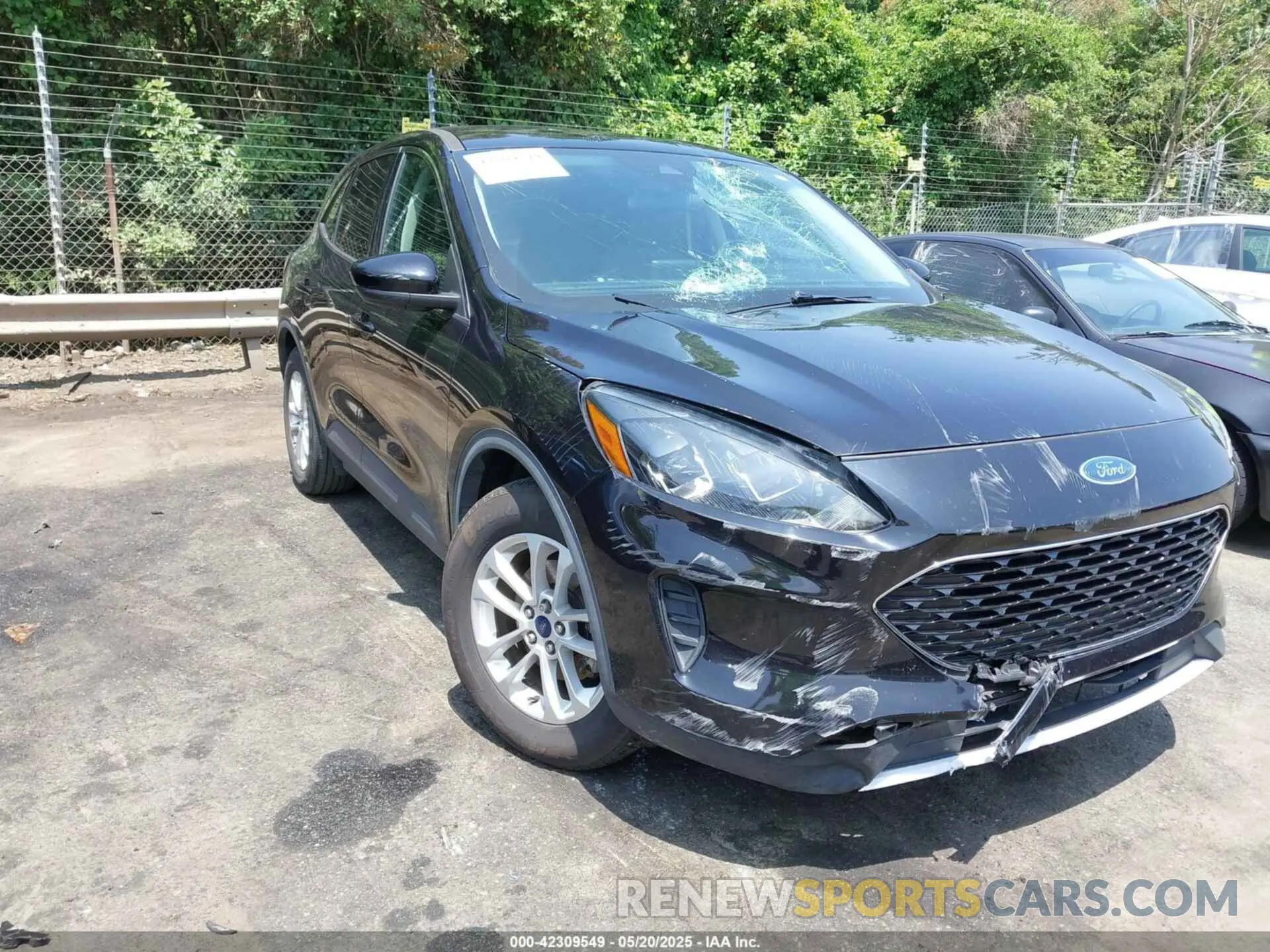 6 Photograph of a damaged car 1FMCU0G66LUA05871 FORD ESCAPE 2020