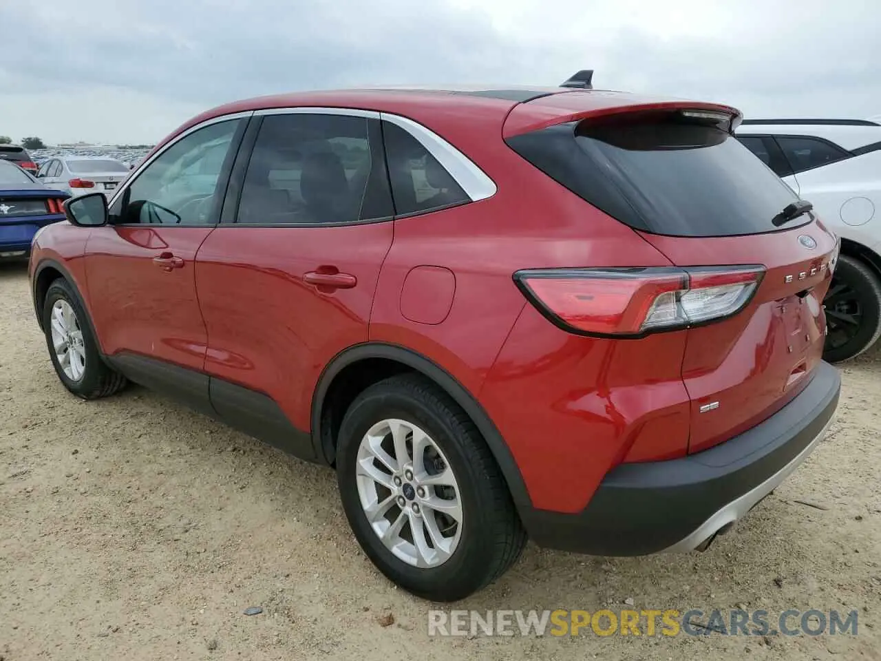 2 Photograph of a damaged car 1FMCU0G66LUA28695 FORD ESCAPE 2020
