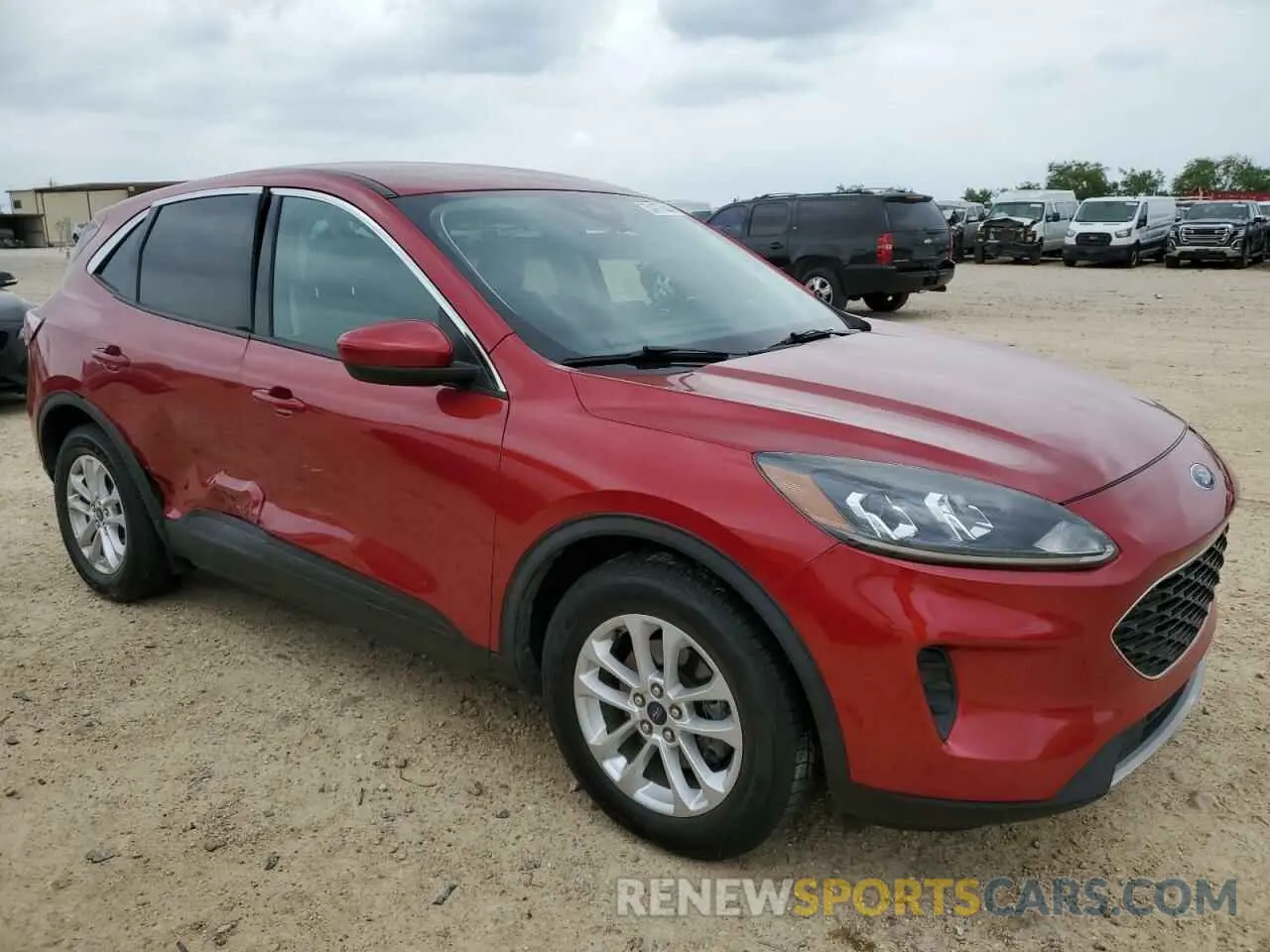 4 Photograph of a damaged car 1FMCU0G66LUA28695 FORD ESCAPE 2020