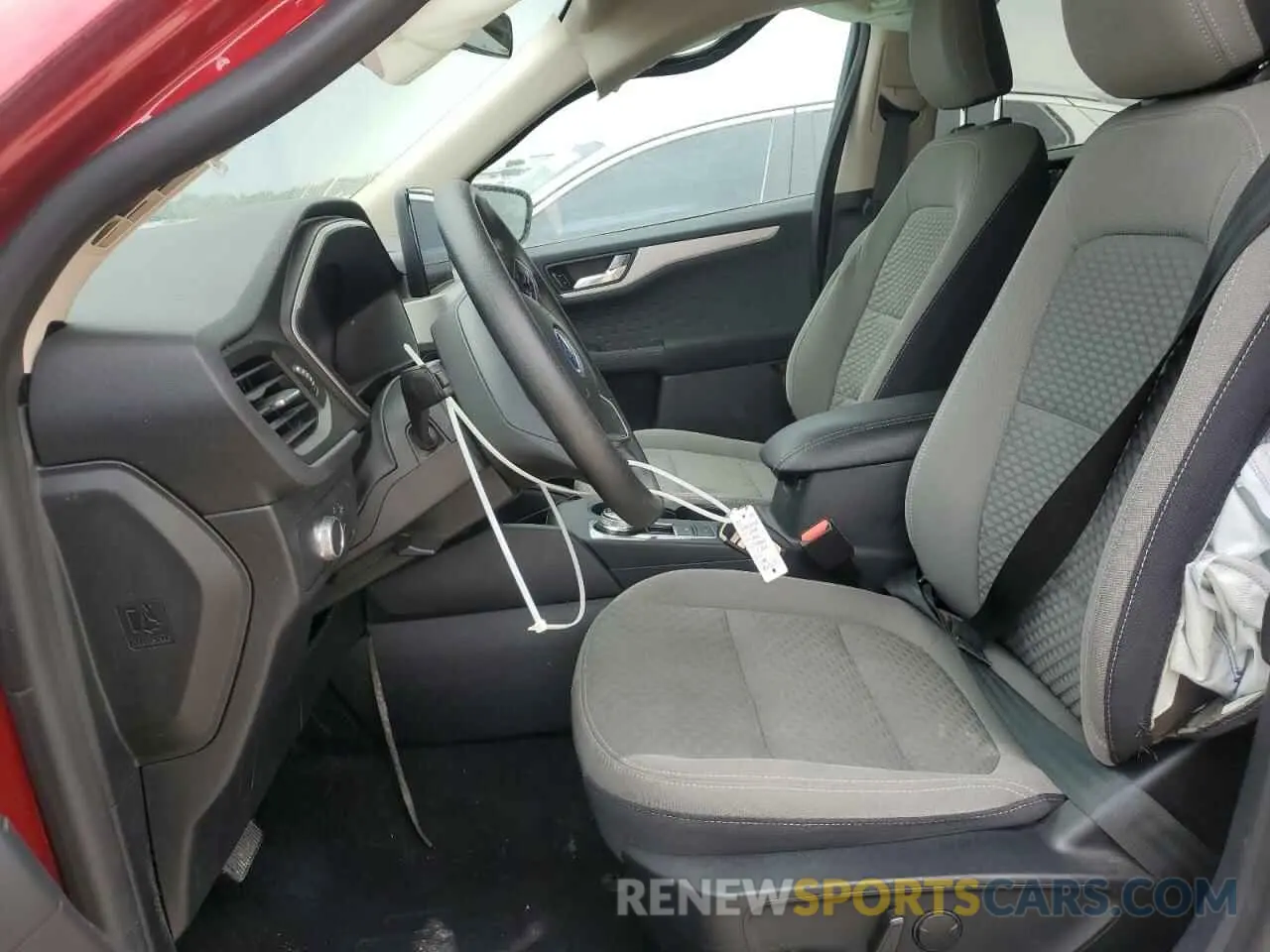 7 Photograph of a damaged car 1FMCU0G66LUA28695 FORD ESCAPE 2020