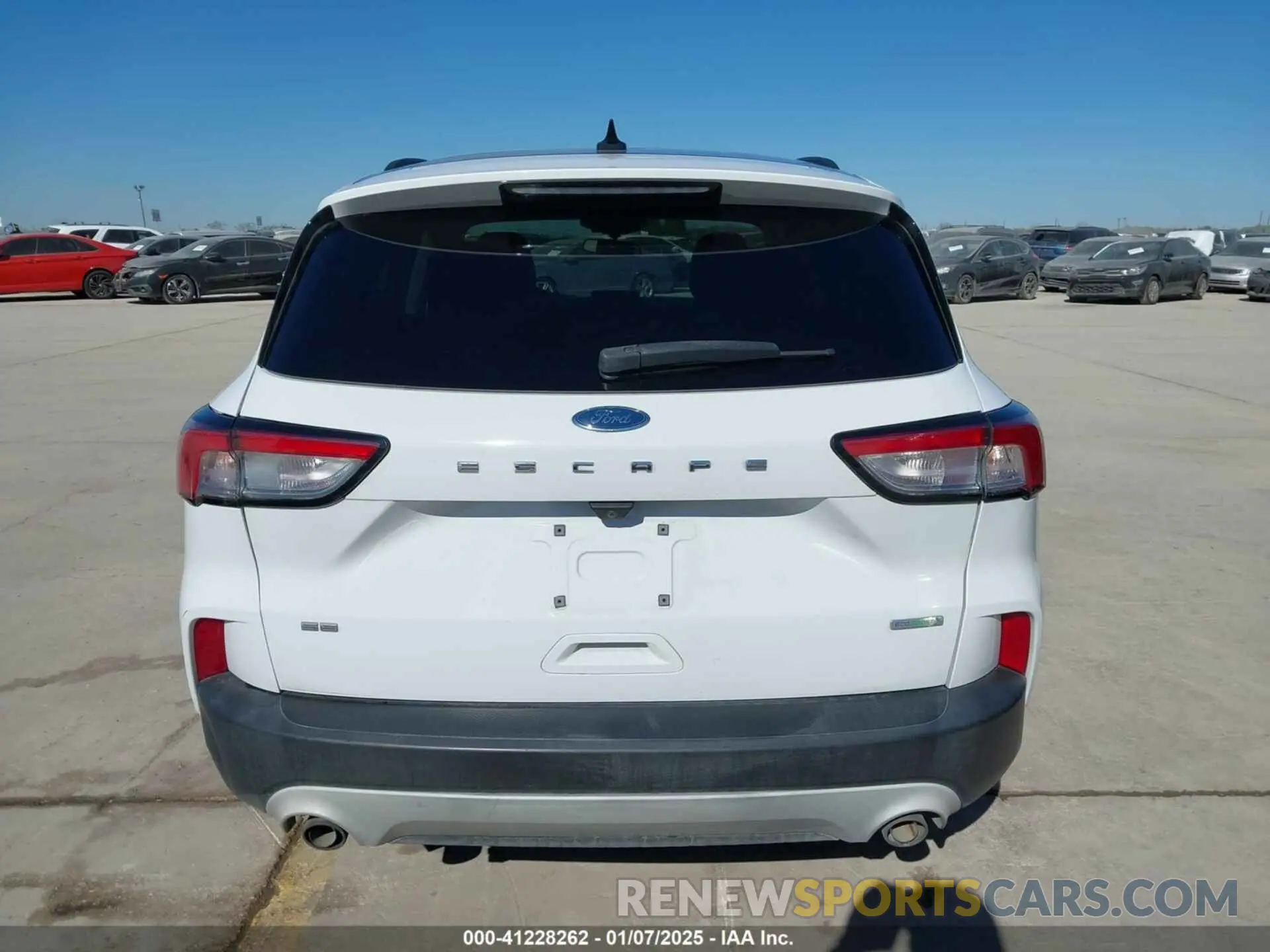 16 Photograph of a damaged car 1FMCU0G66LUA31581 FORD ESCAPE 2020