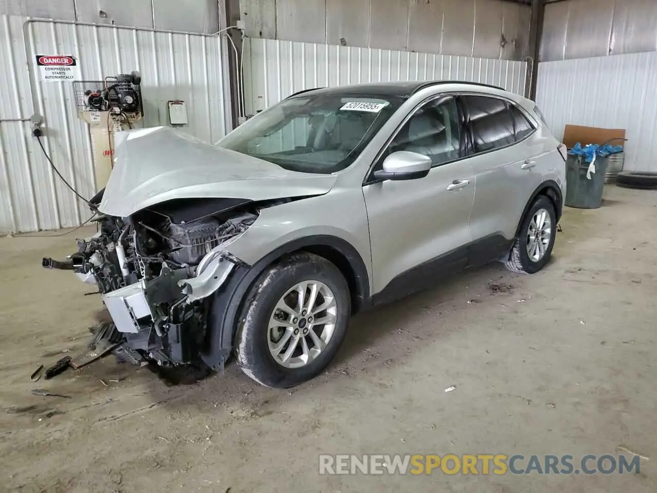 1 Photograph of a damaged car 1FMCU0G66LUA33010 FORD ESCAPE 2020