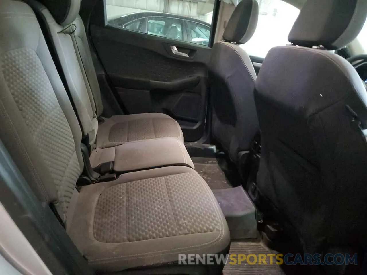 11 Photograph of a damaged car 1FMCU0G66LUA33010 FORD ESCAPE 2020