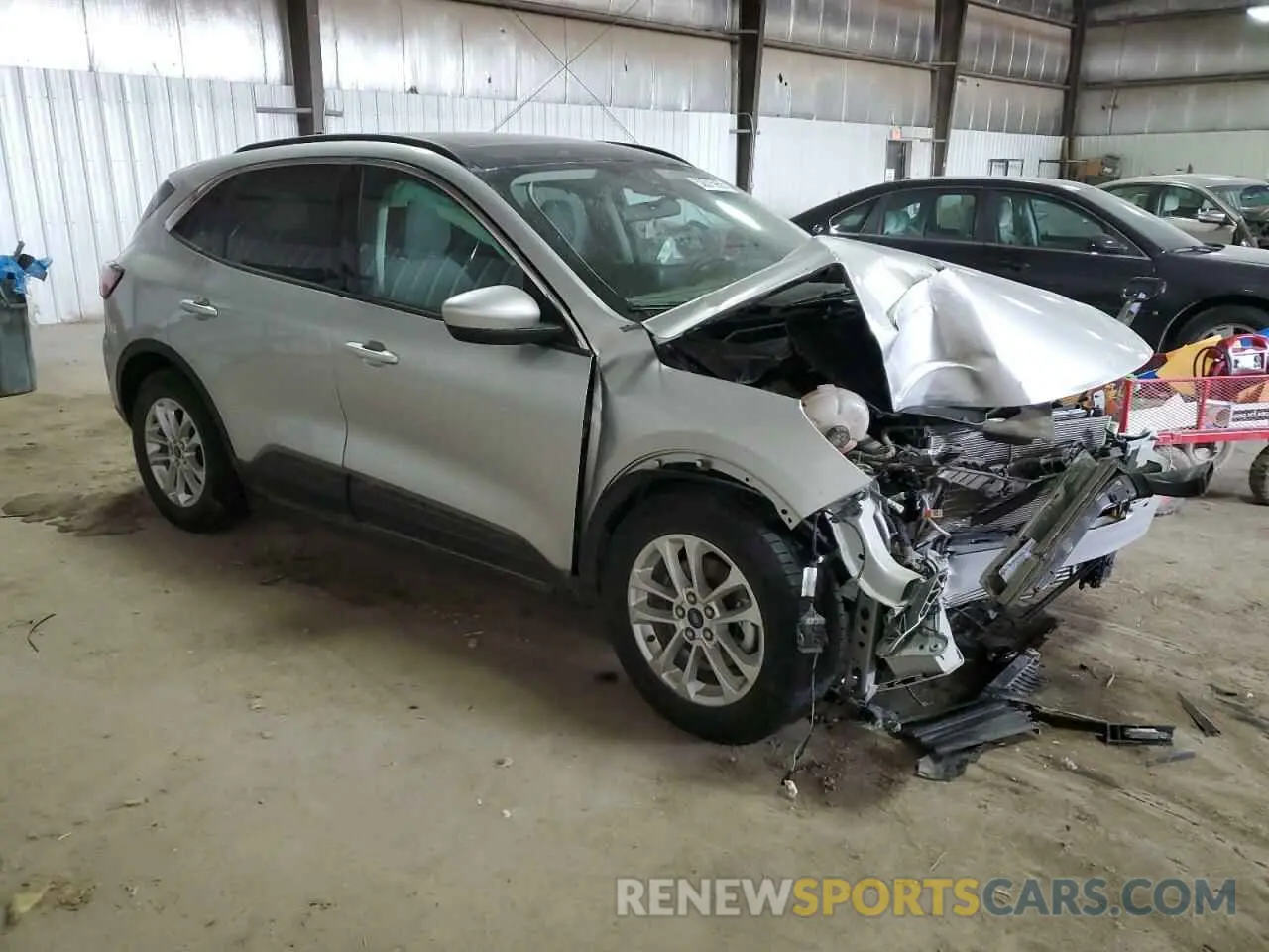 4 Photograph of a damaged car 1FMCU0G66LUA33010 FORD ESCAPE 2020