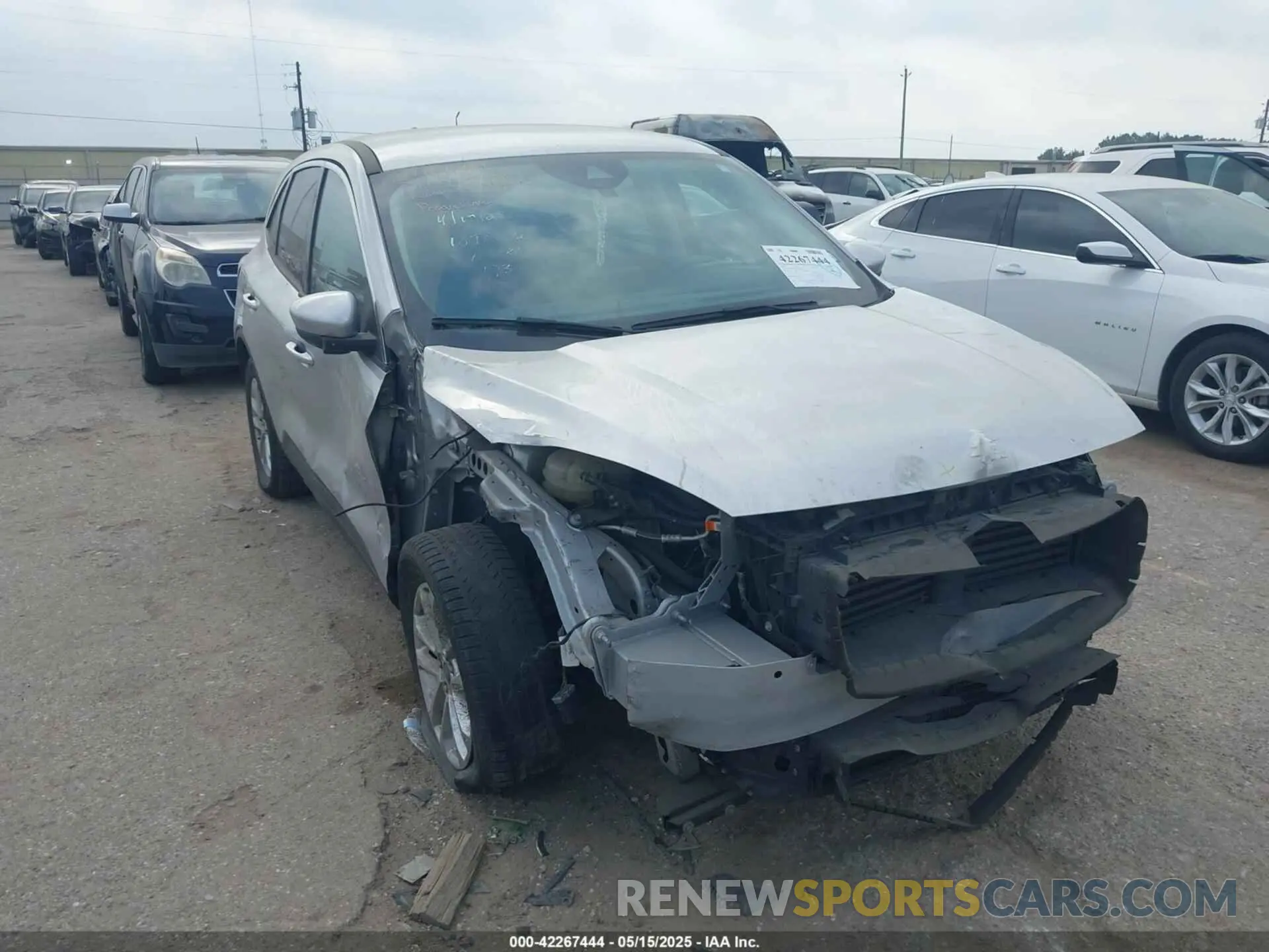 1 Photograph of a damaged car 1FMCU0G66LUB01838 FORD ESCAPE 2020