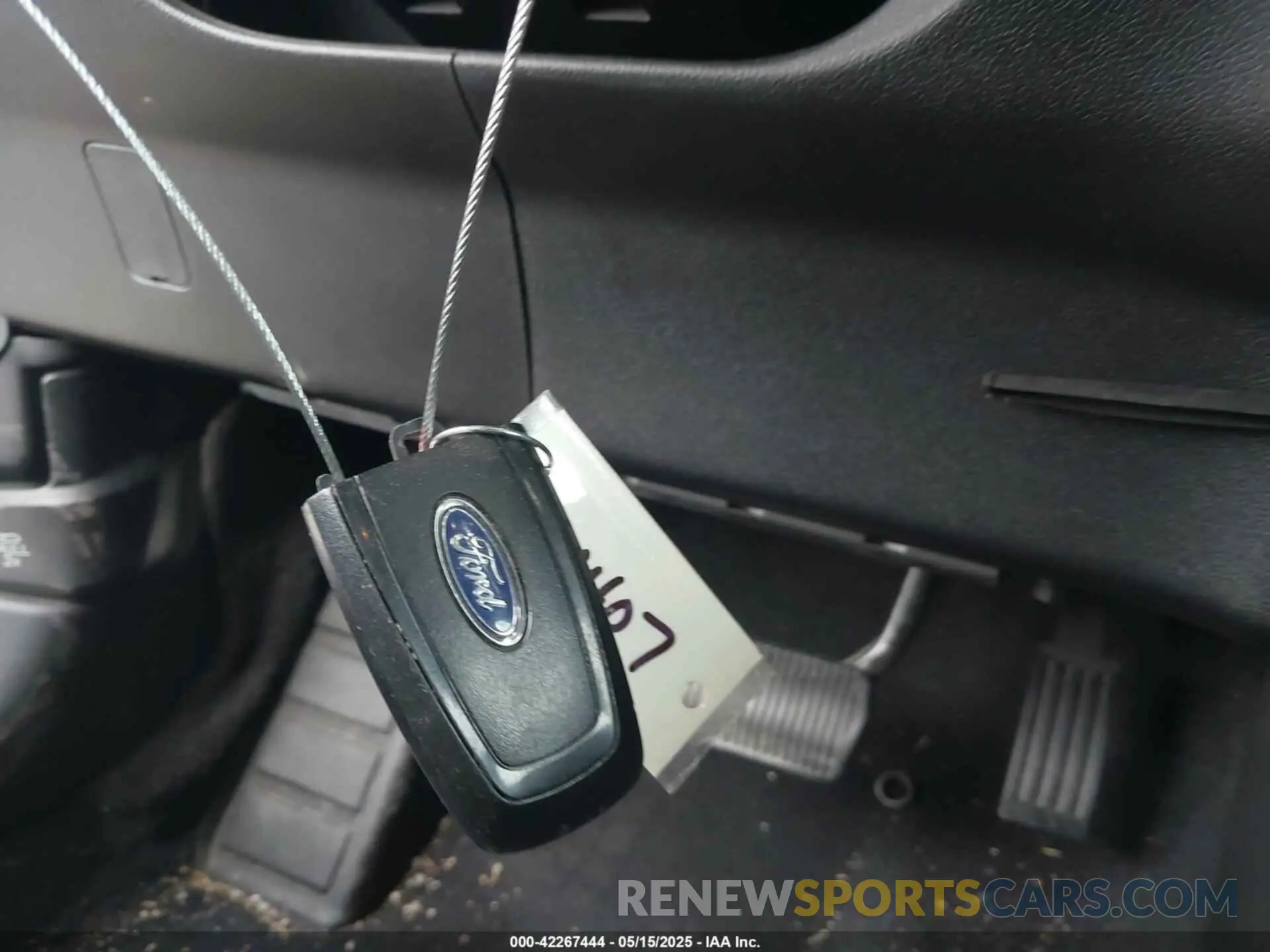 11 Photograph of a damaged car 1FMCU0G66LUB01838 FORD ESCAPE 2020