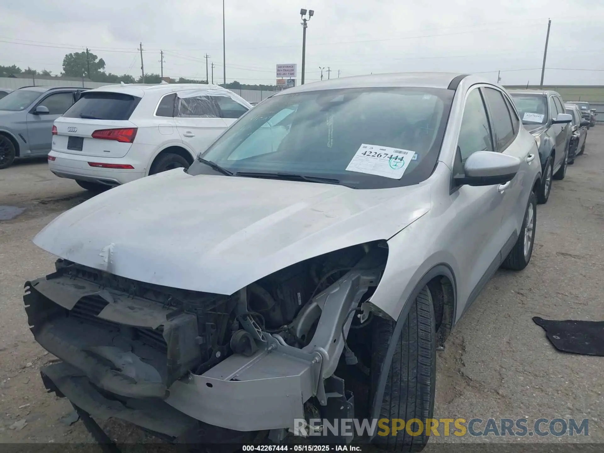 2 Photograph of a damaged car 1FMCU0G66LUB01838 FORD ESCAPE 2020