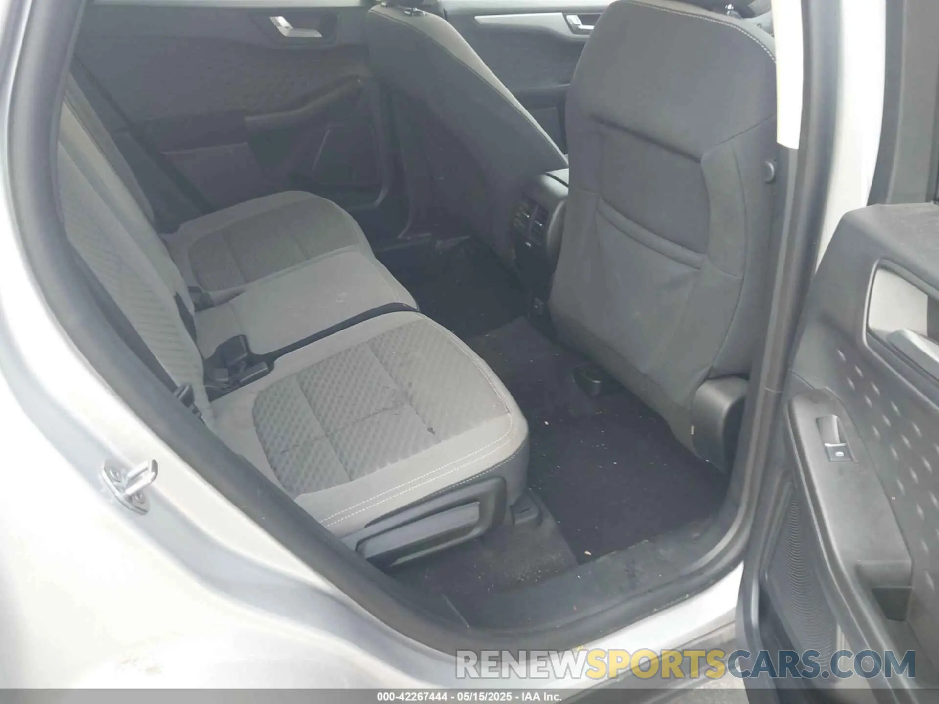 8 Photograph of a damaged car 1FMCU0G66LUB01838 FORD ESCAPE 2020