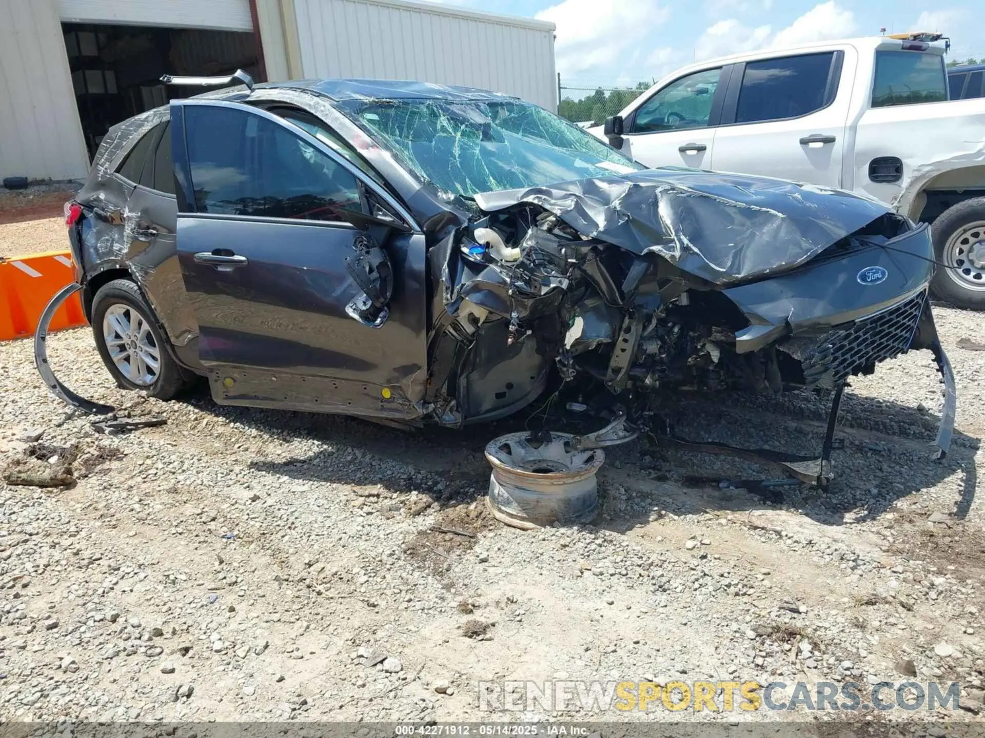 1 Photograph of a damaged car 1FMCU0G66LUC23096 FORD ESCAPE 2020