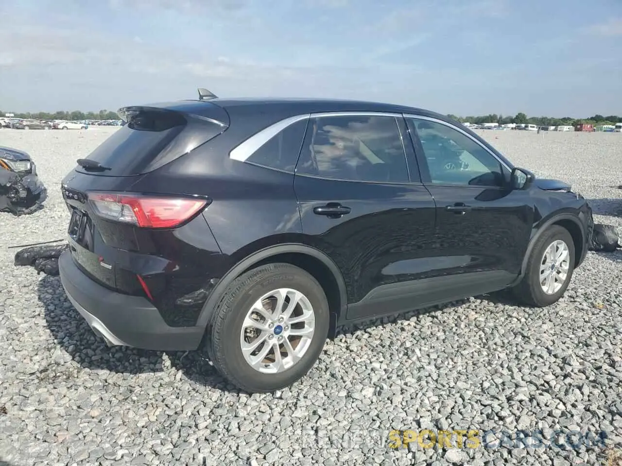 3 Photograph of a damaged car 1FMCU0G66LUC39914 FORD ESCAPE 2020