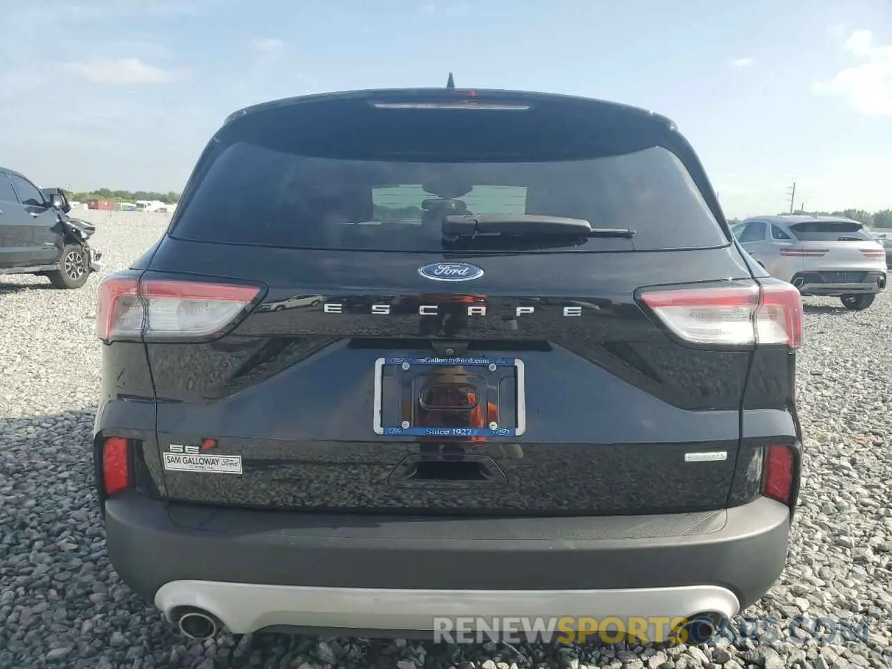 6 Photograph of a damaged car 1FMCU0G66LUC39914 FORD ESCAPE 2020