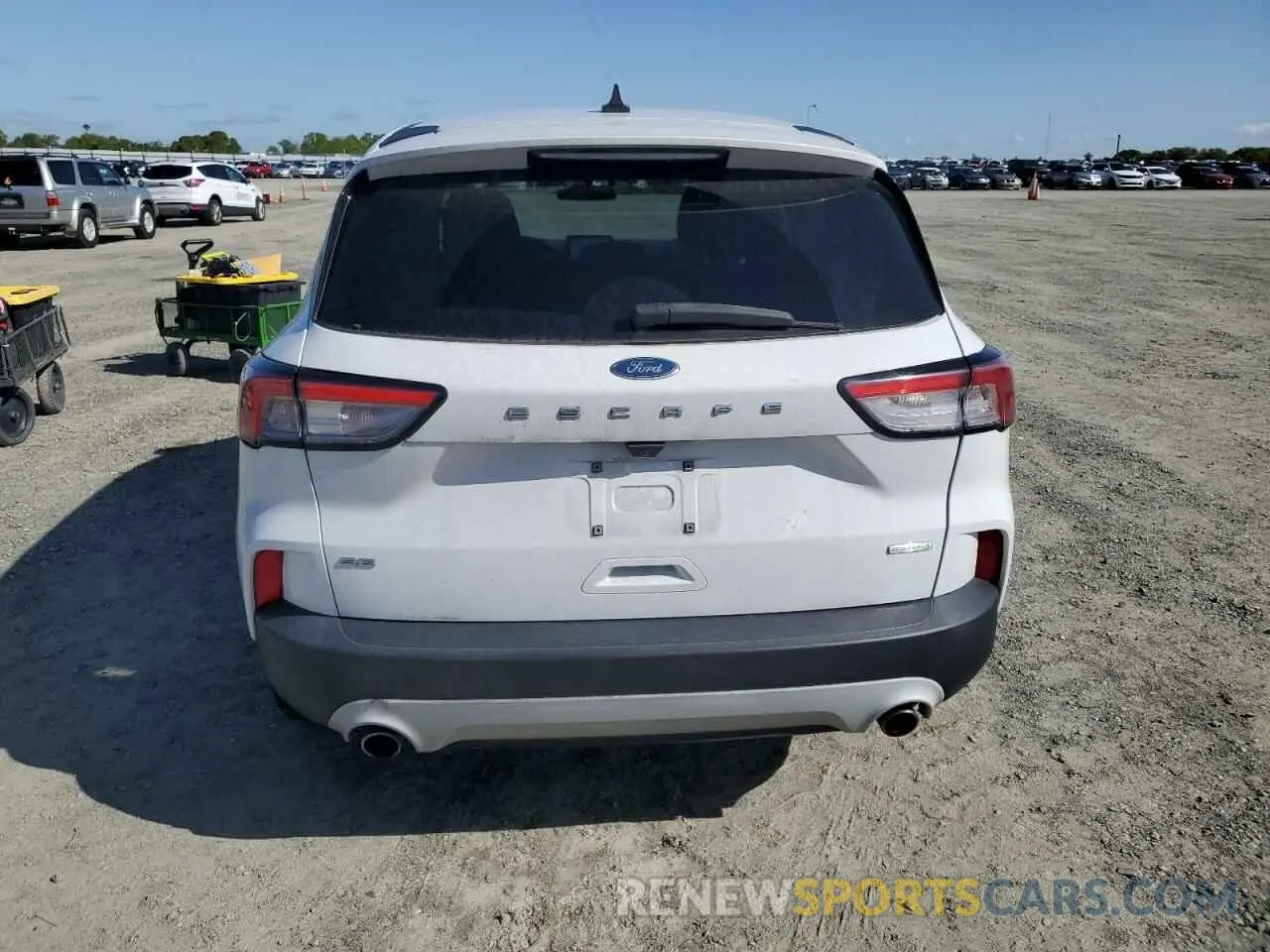 6 Photograph of a damaged car 1FMCU0G67LUA57168 FORD ESCAPE 2020