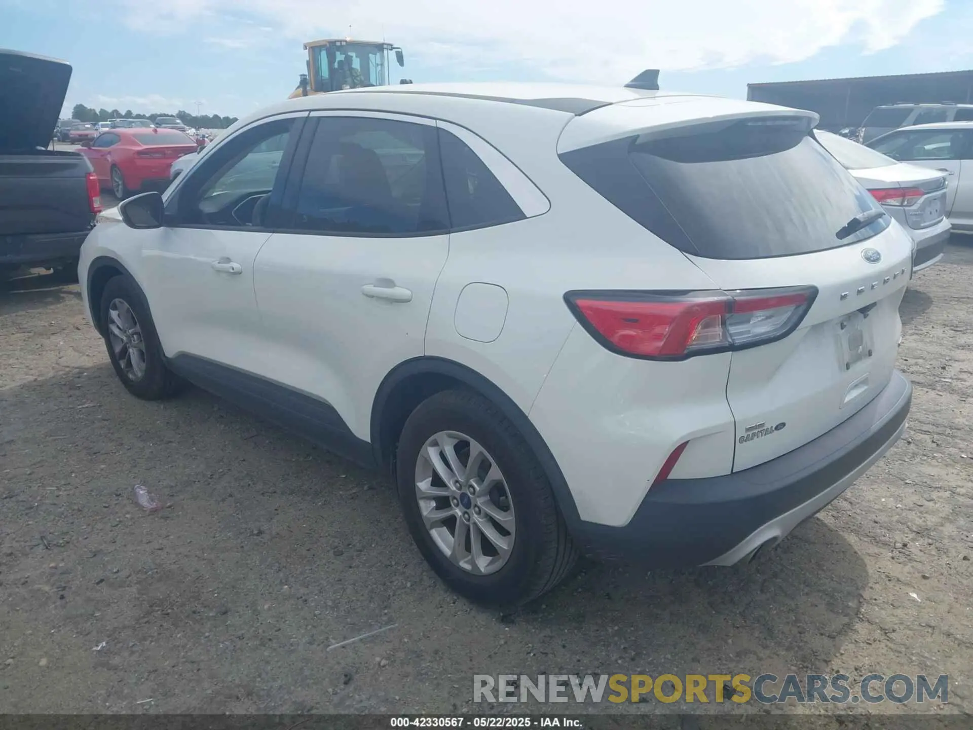 3 Photograph of a damaged car 1FMCU0G67LUA66744 FORD ESCAPE 2020