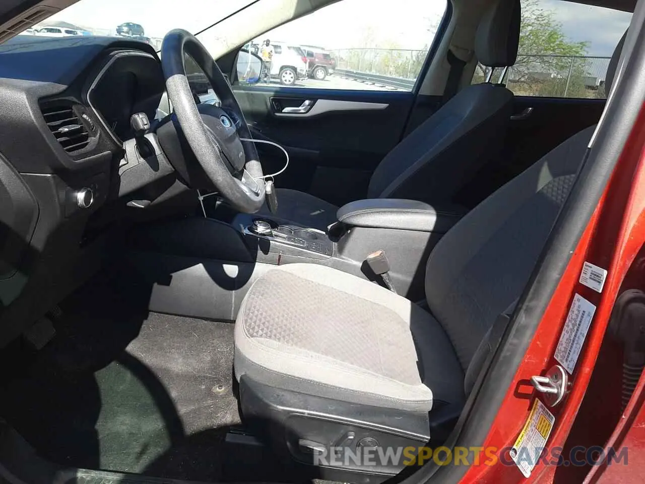 7 Photograph of a damaged car 1FMCU0G67LUA78540 FORD ESCAPE 2020
