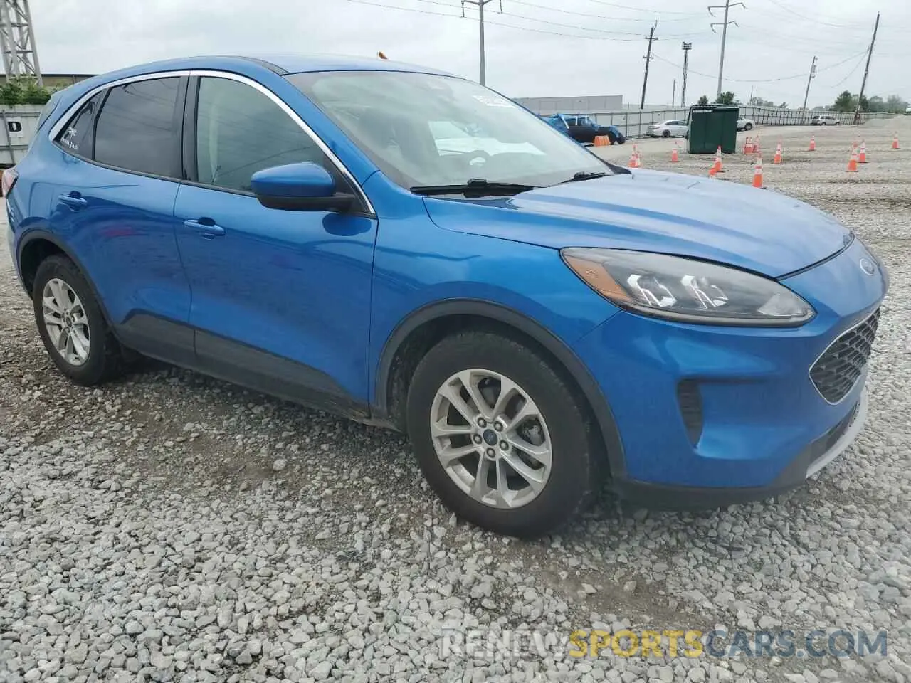 4 Photograph of a damaged car 1FMCU0G67LUA98433 FORD ESCAPE 2020
