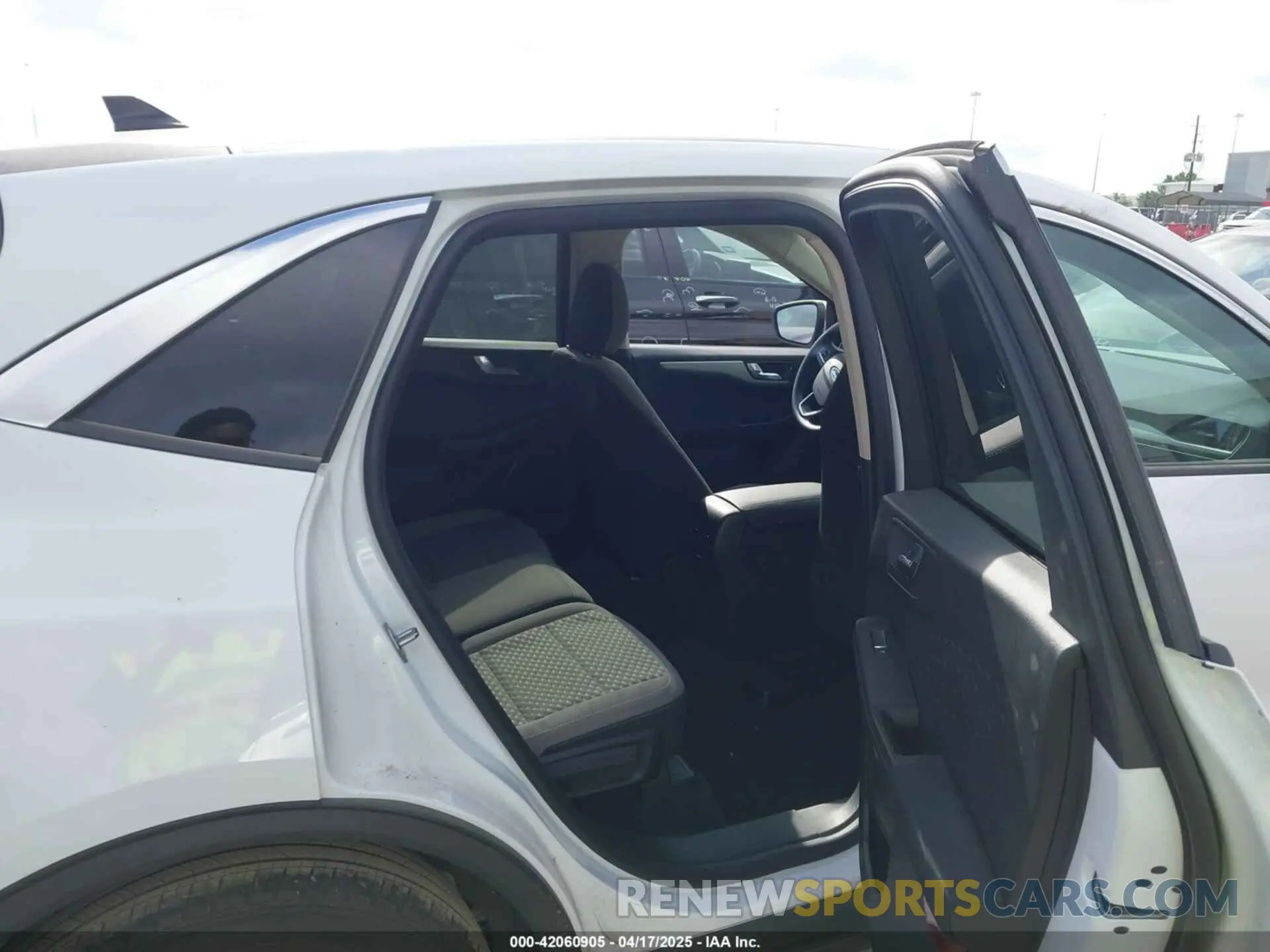 8 Photograph of a damaged car 1FMCU0G67LUB02058 FORD ESCAPE 2020