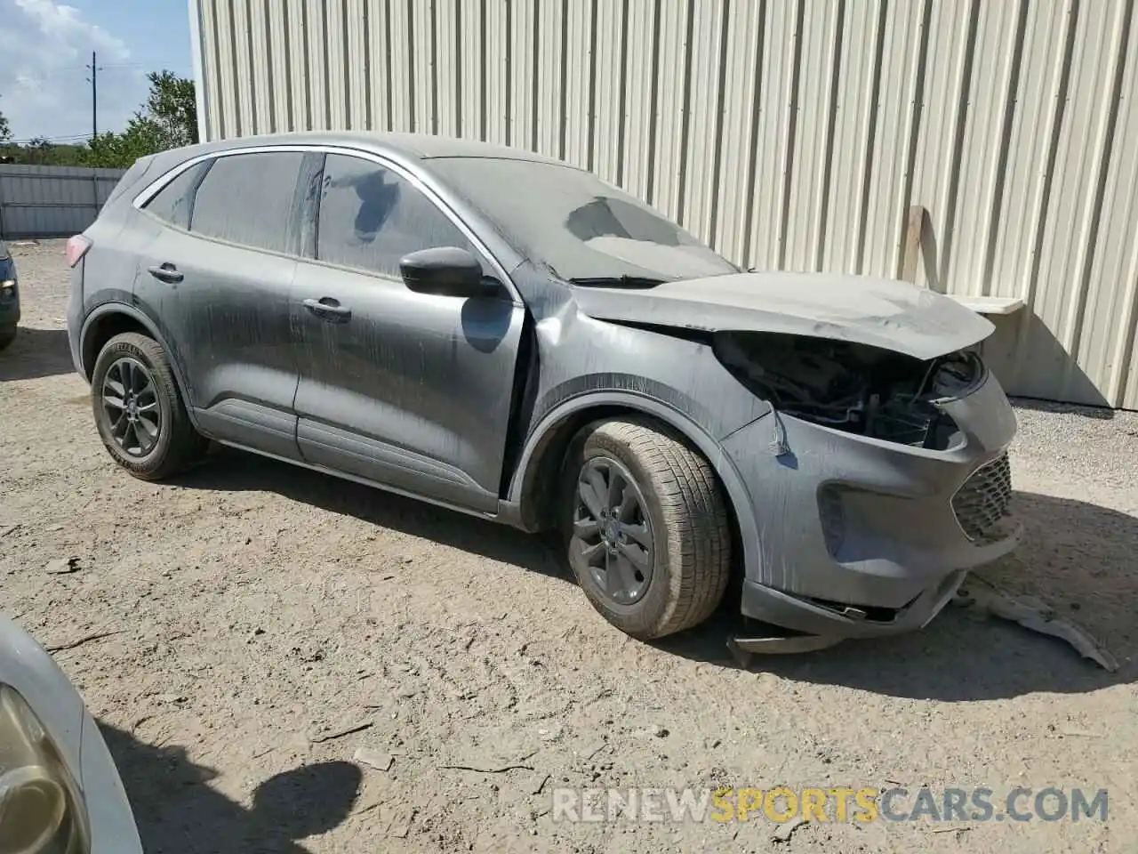 4 Photograph of a damaged car 1FMCU0G67LUB02299 FORD ESCAPE 2020