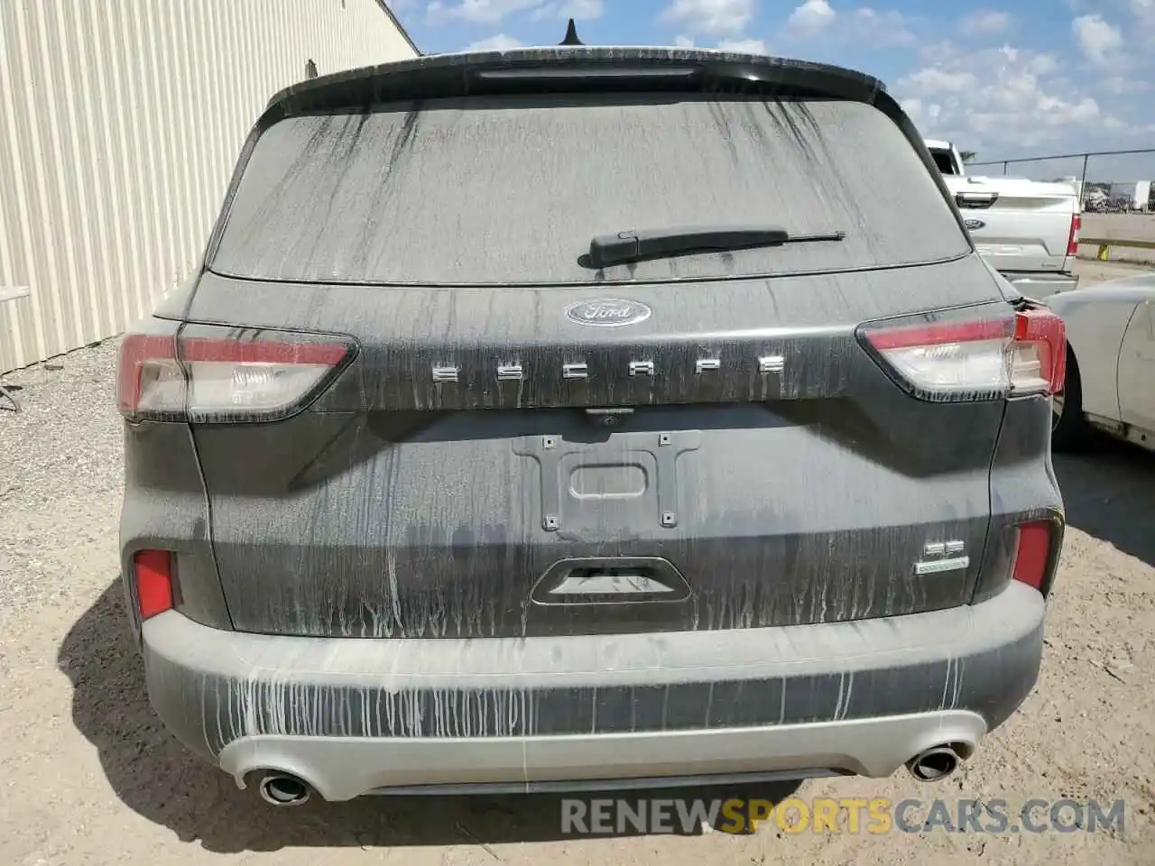 6 Photograph of a damaged car 1FMCU0G67LUB02299 FORD ESCAPE 2020