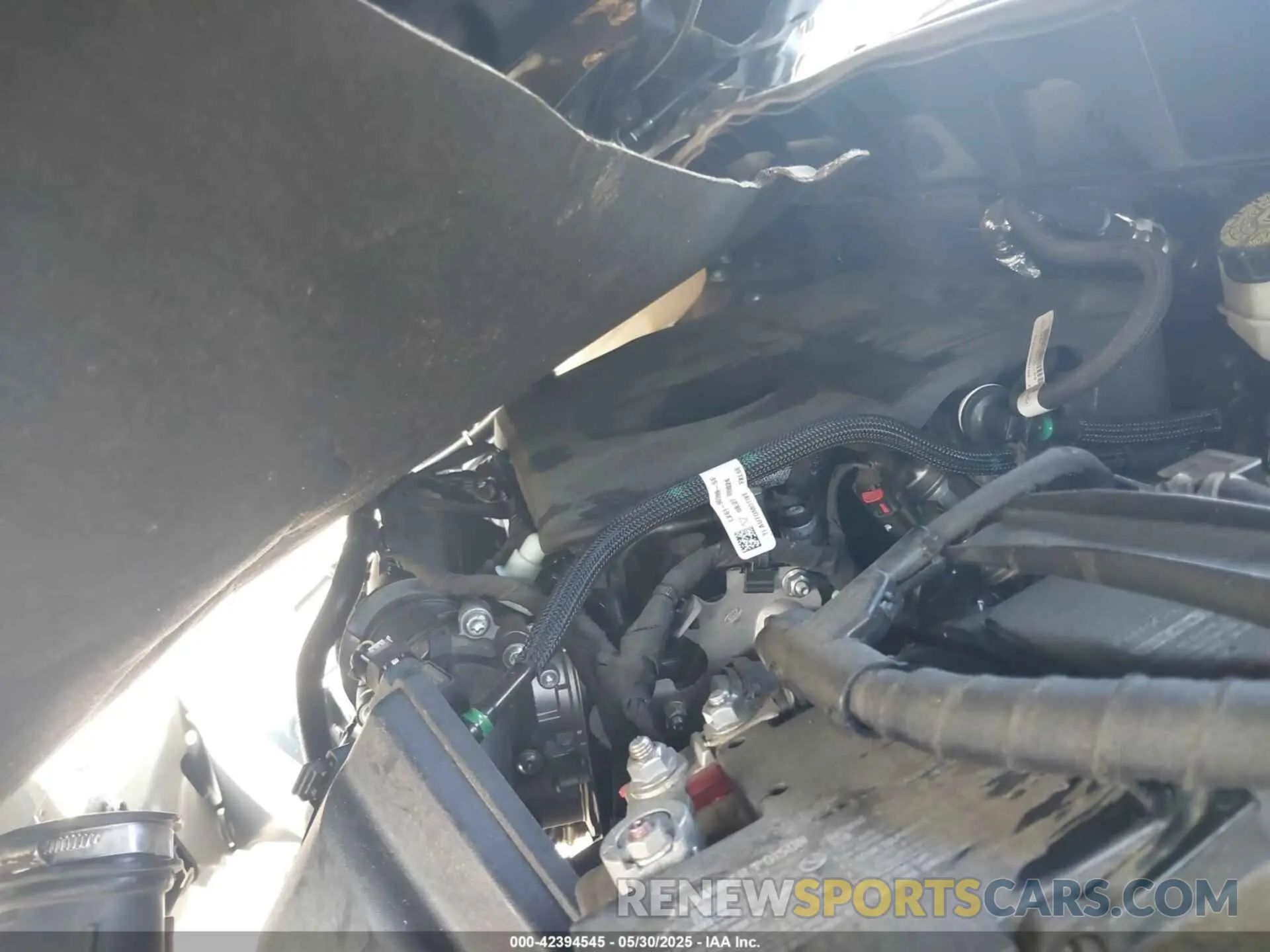 10 Photograph of a damaged car 1FMCU0G67LUB89685 FORD ESCAPE 2020