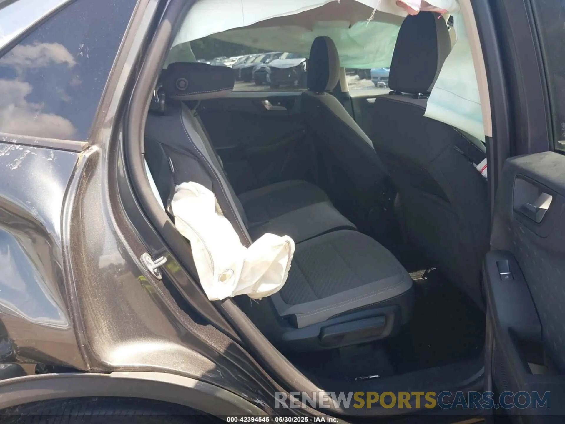 8 Photograph of a damaged car 1FMCU0G67LUB89685 FORD ESCAPE 2020