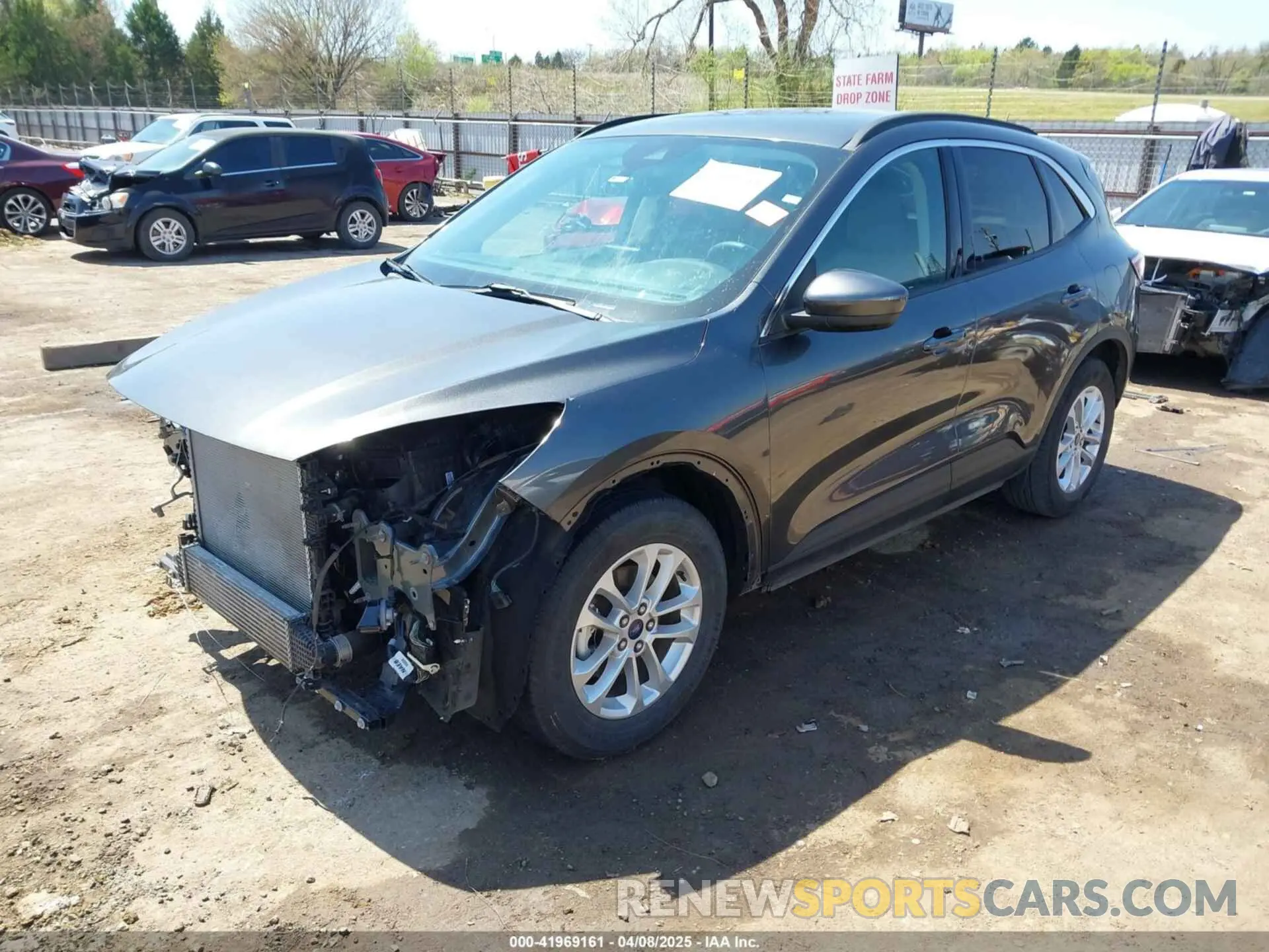 2 Photograph of a damaged car 1FMCU0G67LUB91761 FORD ESCAPE 2020