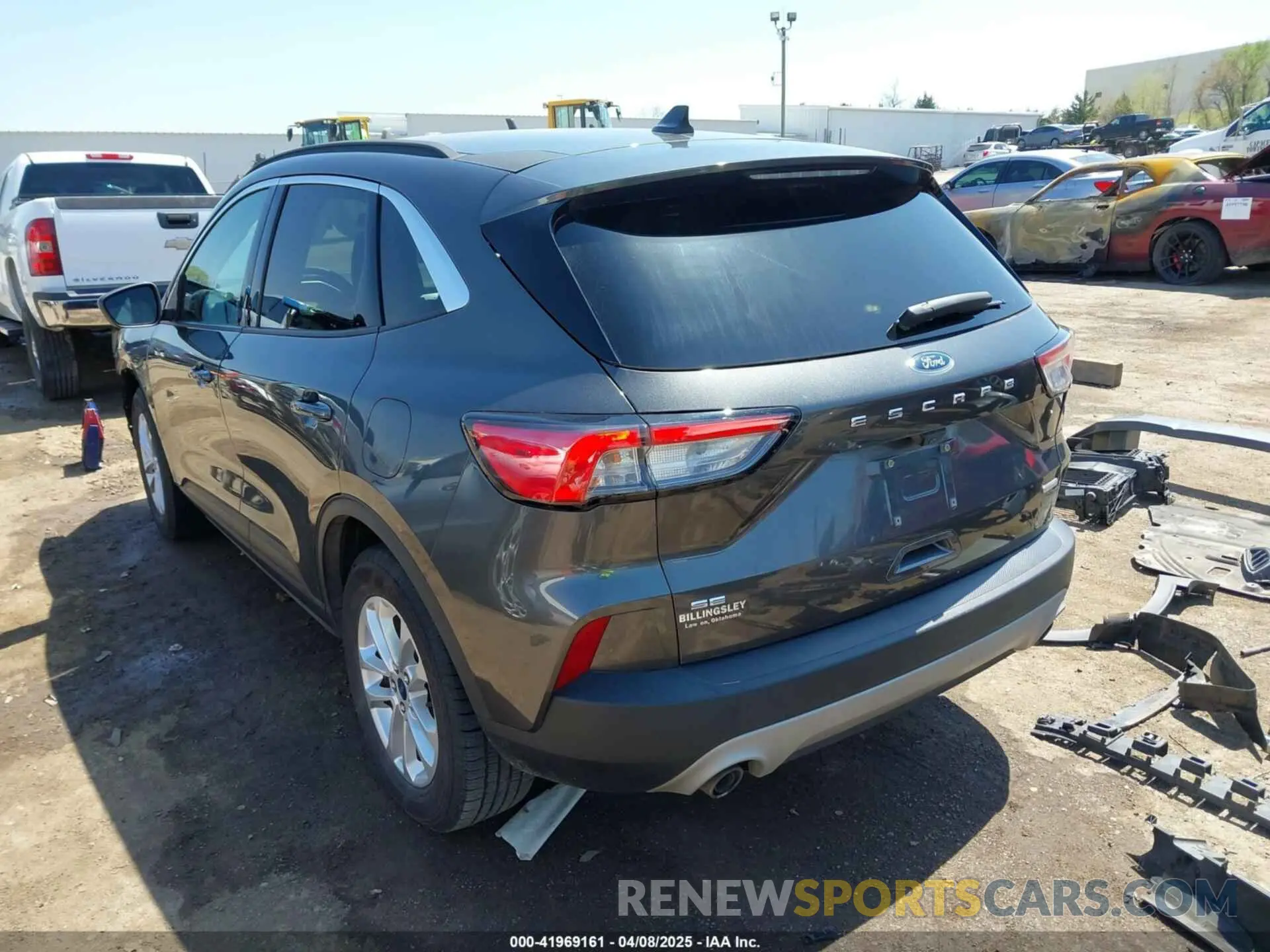 3 Photograph of a damaged car 1FMCU0G67LUB91761 FORD ESCAPE 2020