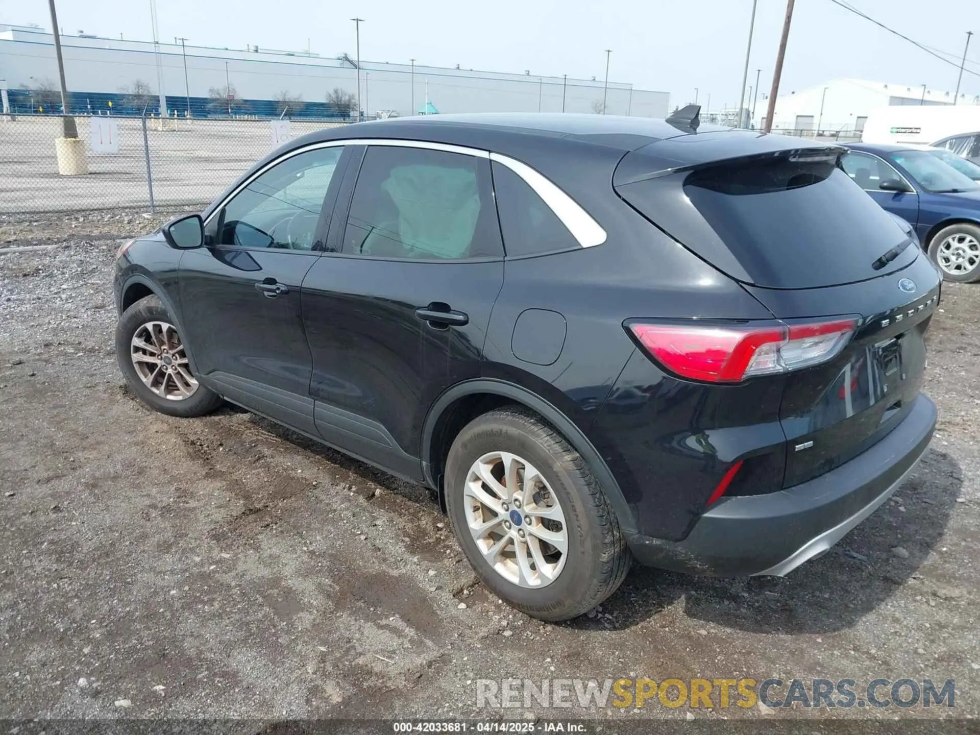 3 Photograph of a damaged car 1FMCU0G67LUB94143 FORD ESCAPE 2020