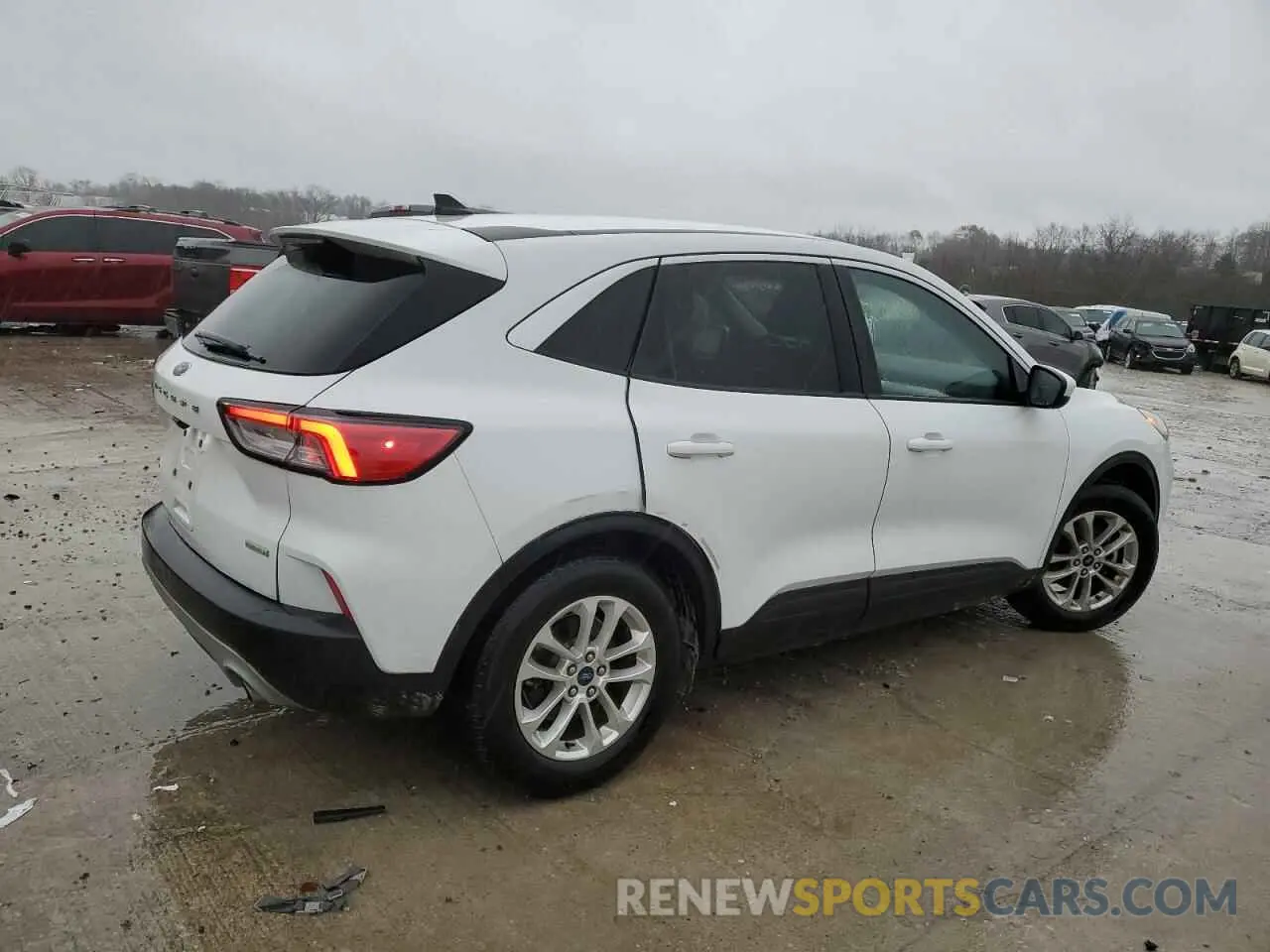 3 Photograph of a damaged car 1FMCU0G67LUB98614 FORD ESCAPE 2020