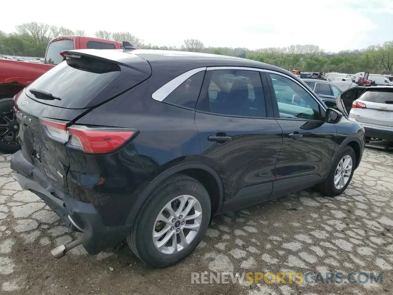 3 Photograph of a damaged car 1FMCU0G67LUC31708 FORD ESCAPE 2020