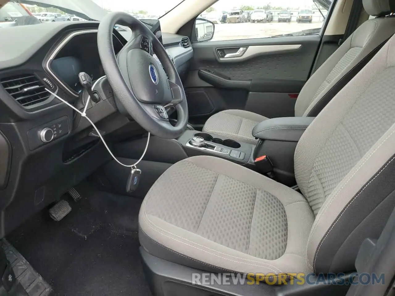 7 Photograph of a damaged car 1FMCU0G67LUC31708 FORD ESCAPE 2020