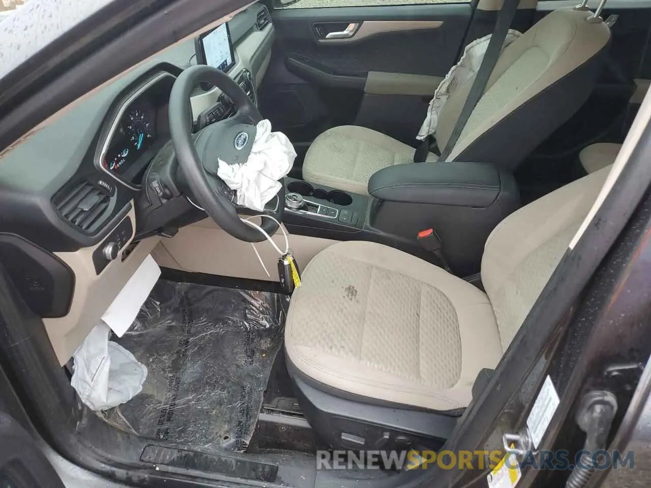 7 Photograph of a damaged car 1FMCU0G67LUC36214 FORD ESCAPE 2020