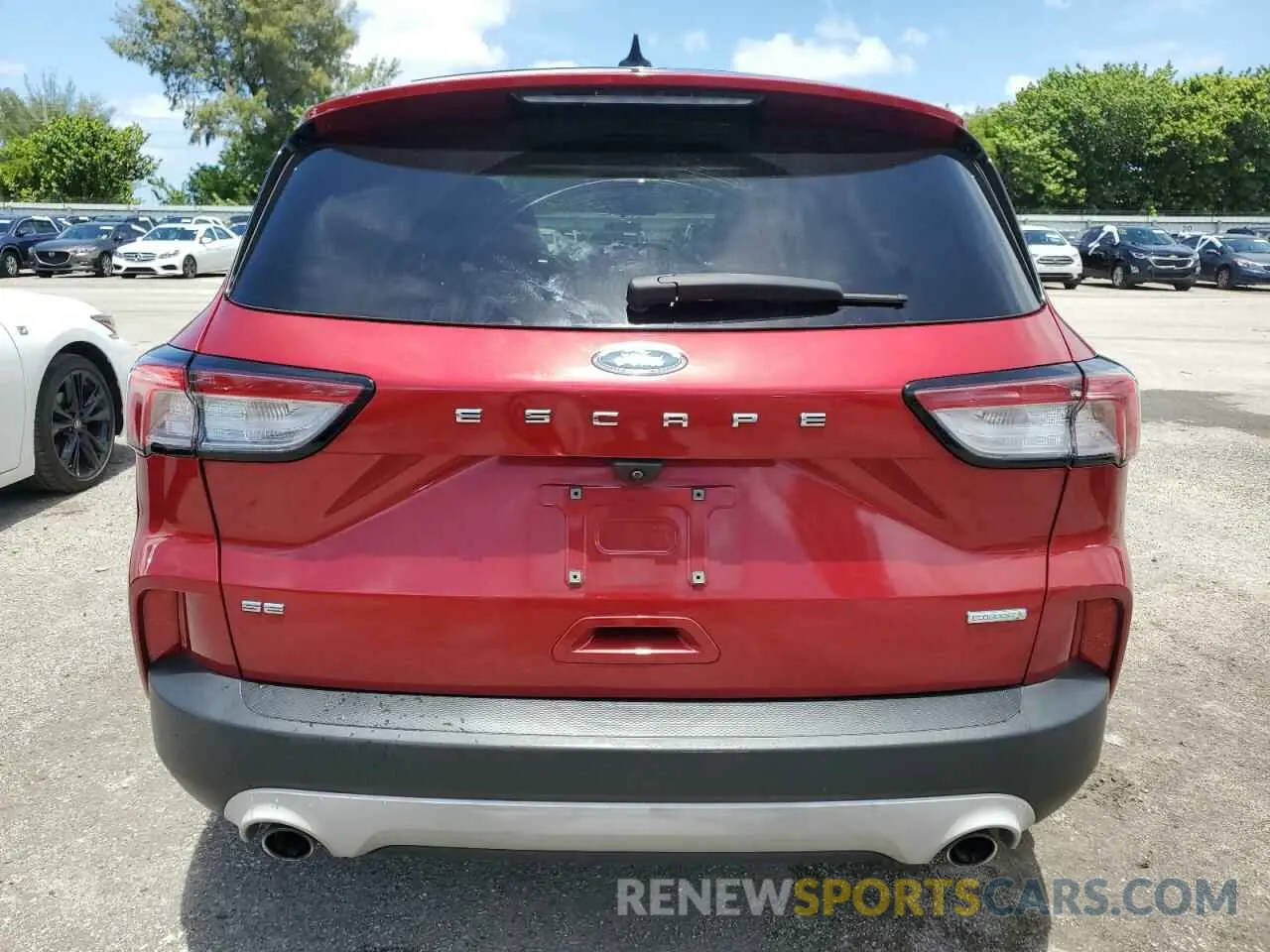 6 Photograph of a damaged car 1FMCU0G68LUA06245 FORD ESCAPE 2020