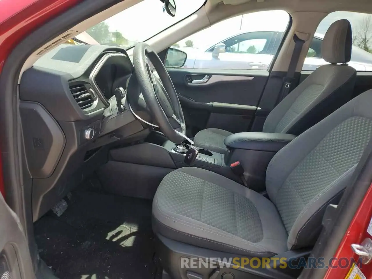 7 Photograph of a damaged car 1FMCU0G68LUA06245 FORD ESCAPE 2020