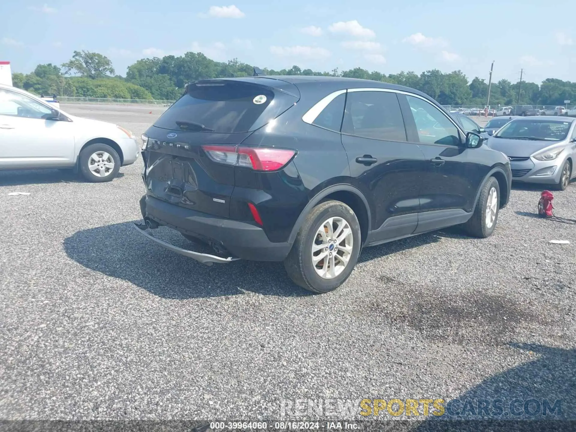 4 Photograph of a damaged car 1FMCU0G68LUA25412 FORD ESCAPE 2020