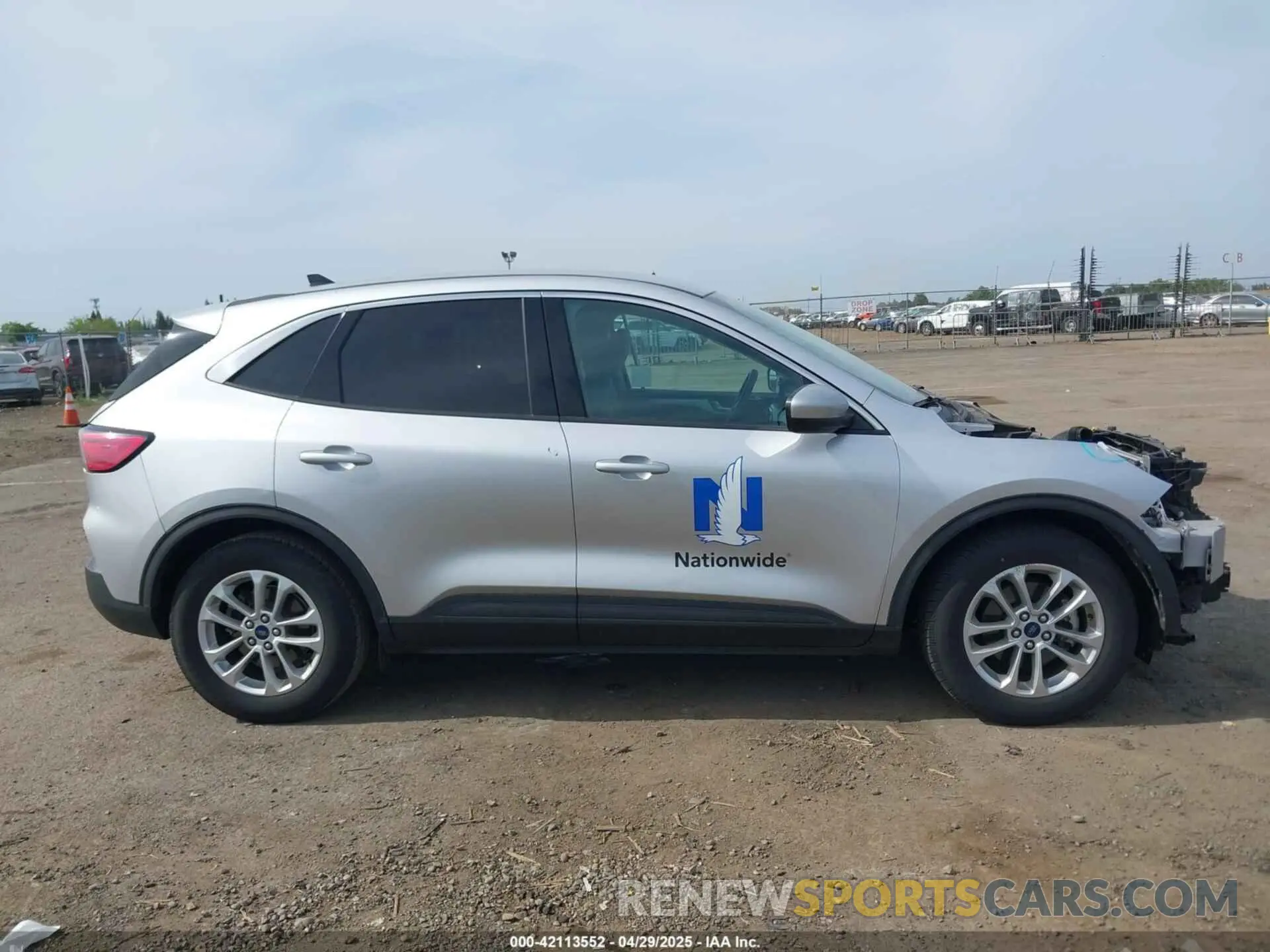 14 Photograph of a damaged car 1FMCU0G68LUA82385 FORD ESCAPE 2020