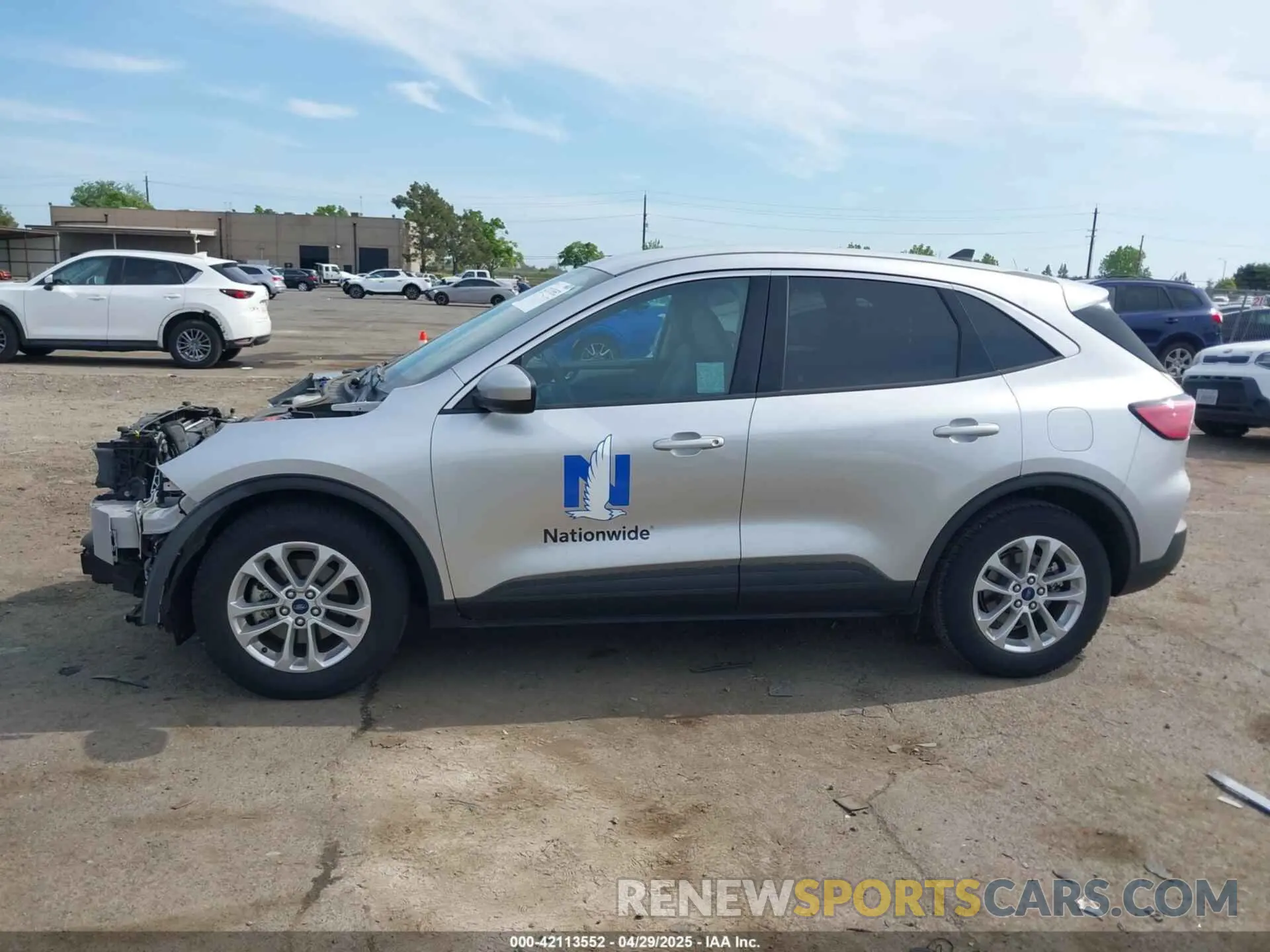 15 Photograph of a damaged car 1FMCU0G68LUA82385 FORD ESCAPE 2020