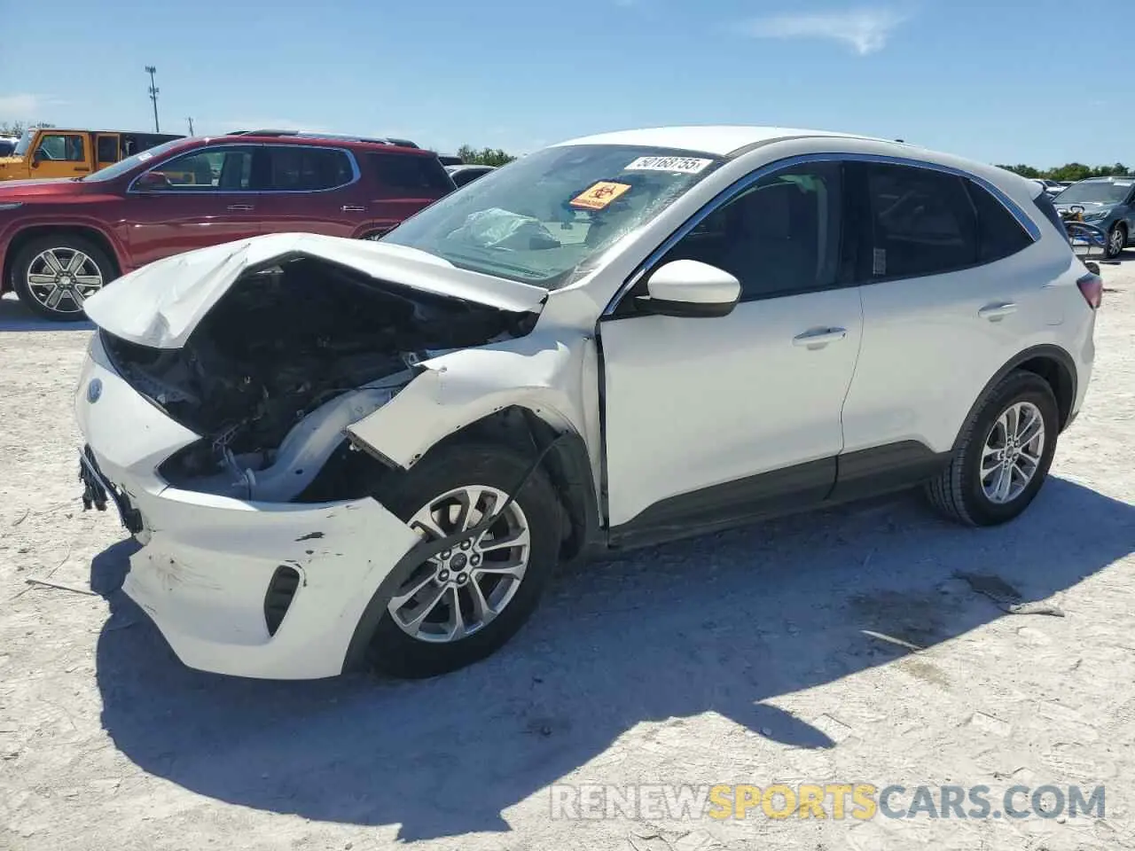 1 Photograph of a damaged car 1FMCU0G68LUB31701 FORD ESCAPE 2020