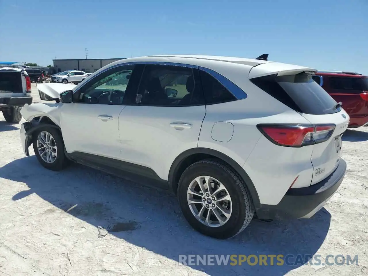 2 Photograph of a damaged car 1FMCU0G68LUB31701 FORD ESCAPE 2020