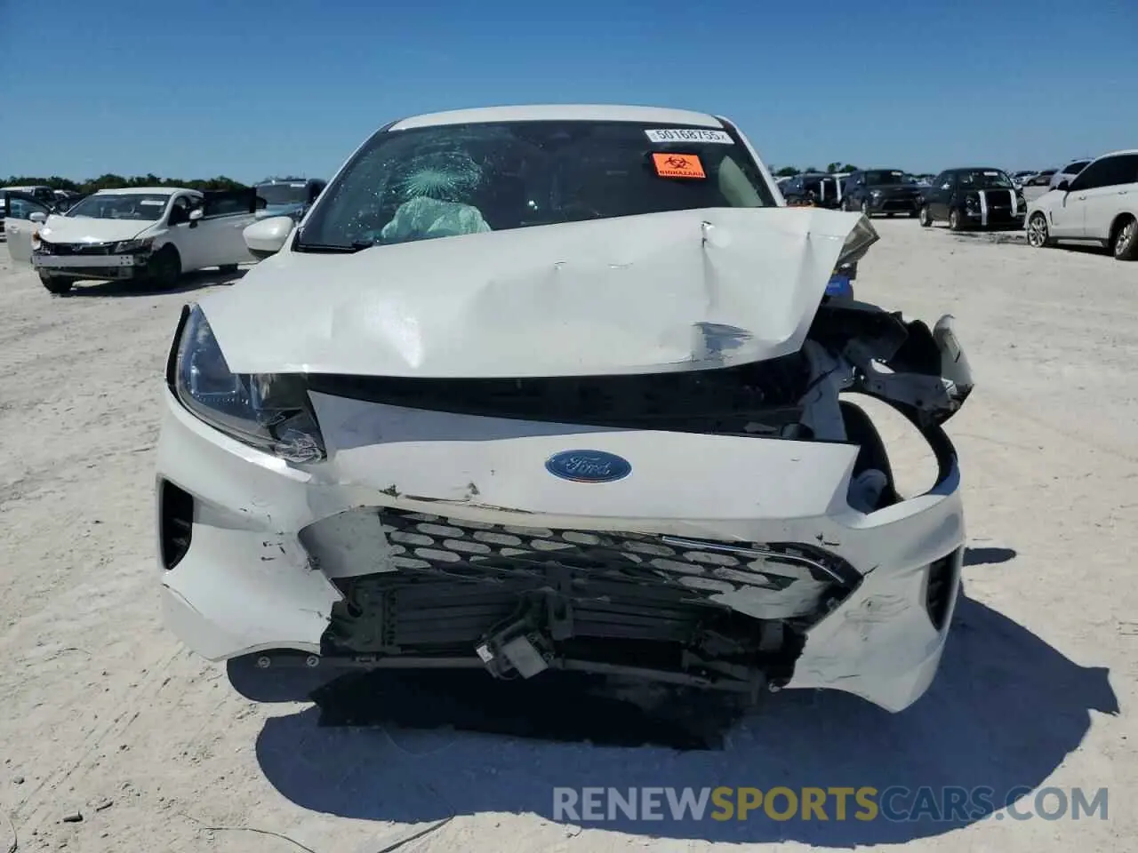 5 Photograph of a damaged car 1FMCU0G68LUB31701 FORD ESCAPE 2020