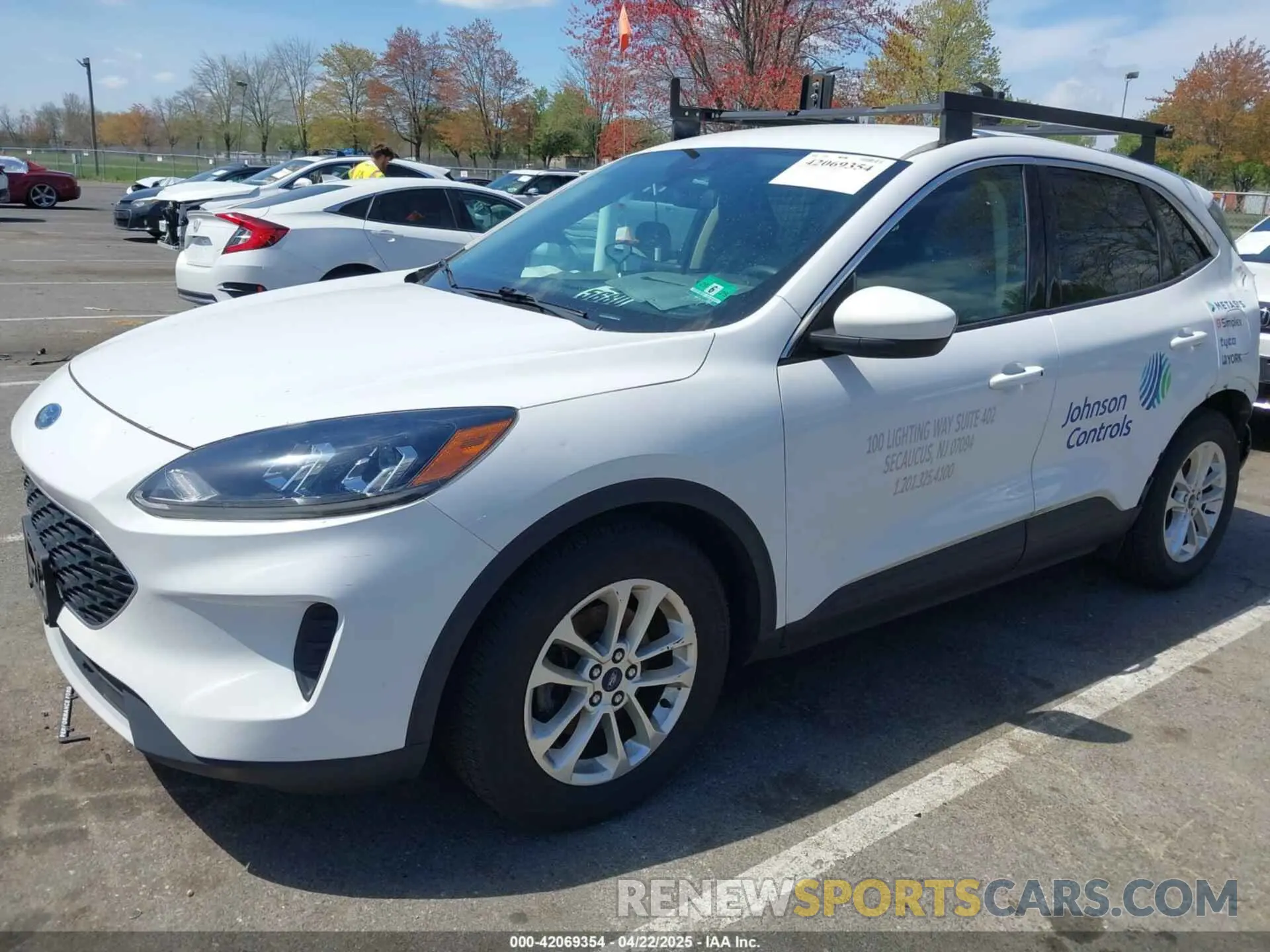 2 Photograph of a damaged car 1FMCU0G68LUB44206 FORD ESCAPE 2020