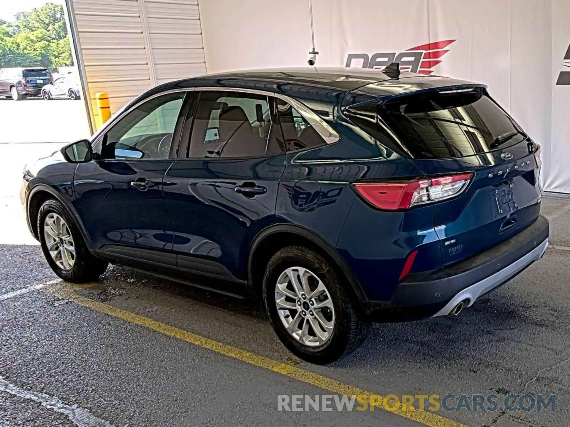 2 Photograph of a damaged car 1FMCU0G68LUB45078 FORD ESCAPE 2020