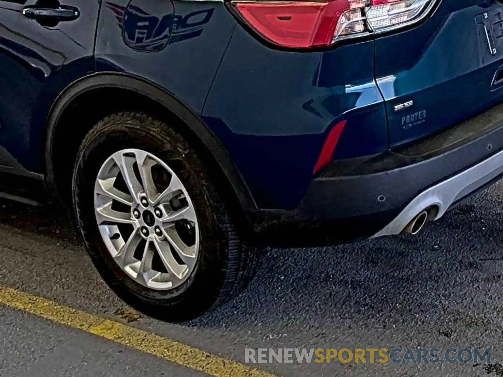 26 Photograph of a damaged car 1FMCU0G68LUB45078 FORD ESCAPE 2020