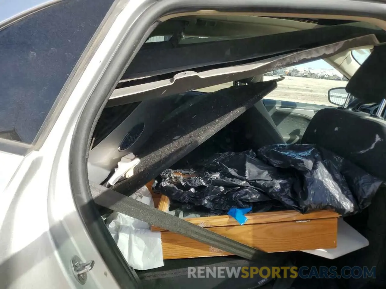 11 Photograph of a damaged car 1FMCU0G68LUB78758 FORD ESCAPE 2020