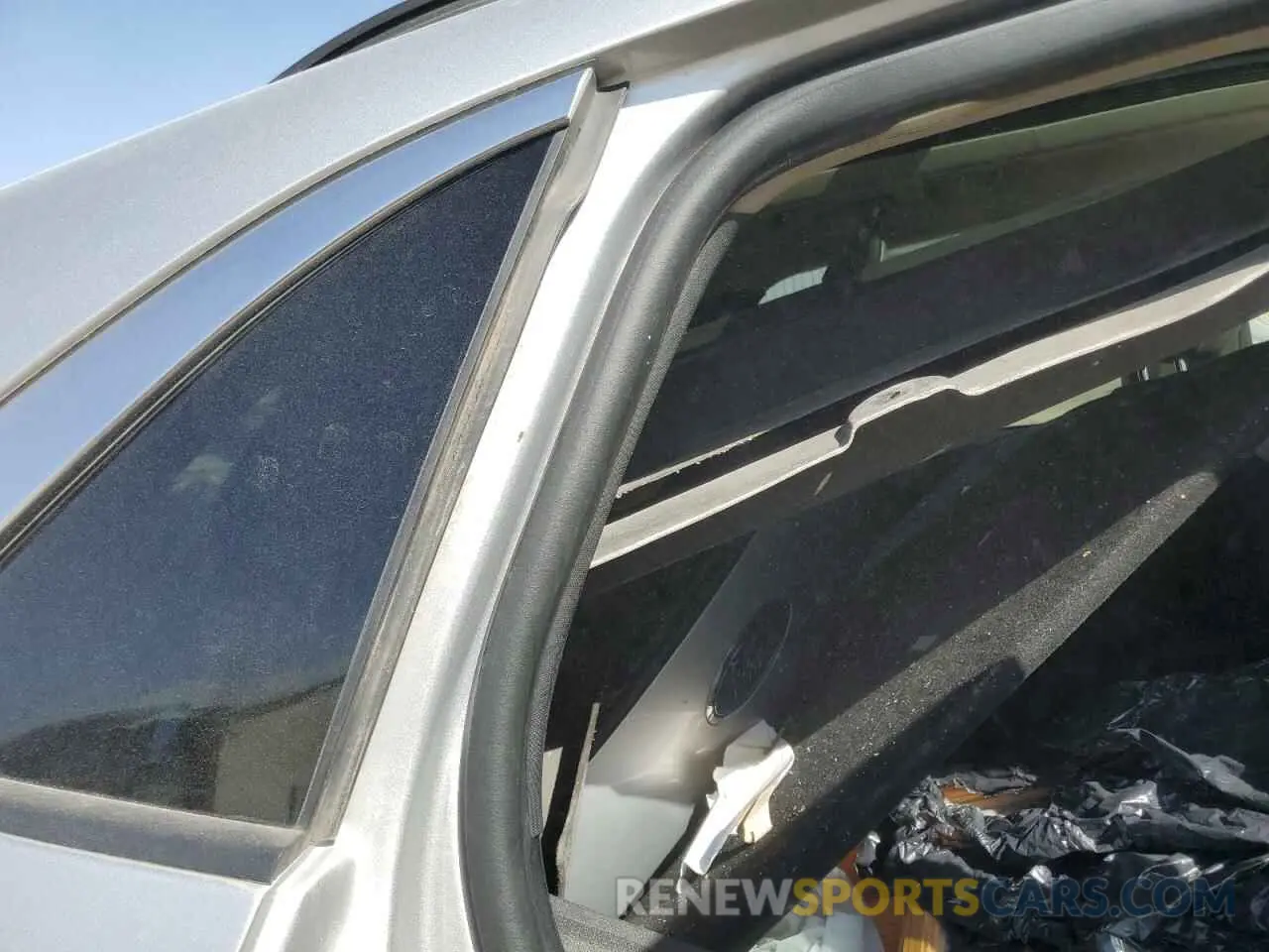 13 Photograph of a damaged car 1FMCU0G68LUB78758 FORD ESCAPE 2020
