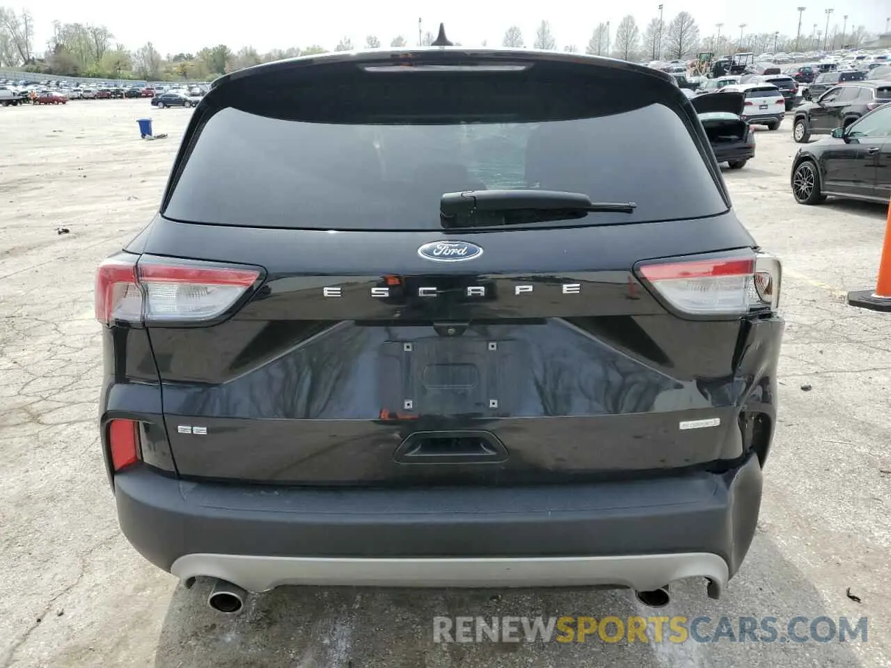 6 Photograph of a damaged car 1FMCU0G68LUC21771 FORD ESCAPE 2020